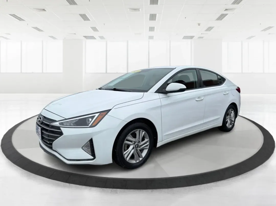 2020 Hyundai Elantra SEL (5NPD84LF8LH) with an Nu 2L I-4 DOHC engine, located at 880 E. National Road, Vandalia, OH, 45377, (937) 908-9800, 39.891918, -84.183594 - Are you ready to elevate your everyday driving experience? Look no further than this stunning 2020 Hyundai Elantra SEL, the perfect sedan for commuters, growing families, or anyone seeking a stylish ride that won't break the bank. Whether you're navigating the bustling streets of Vandalia or embarki - Photo#8