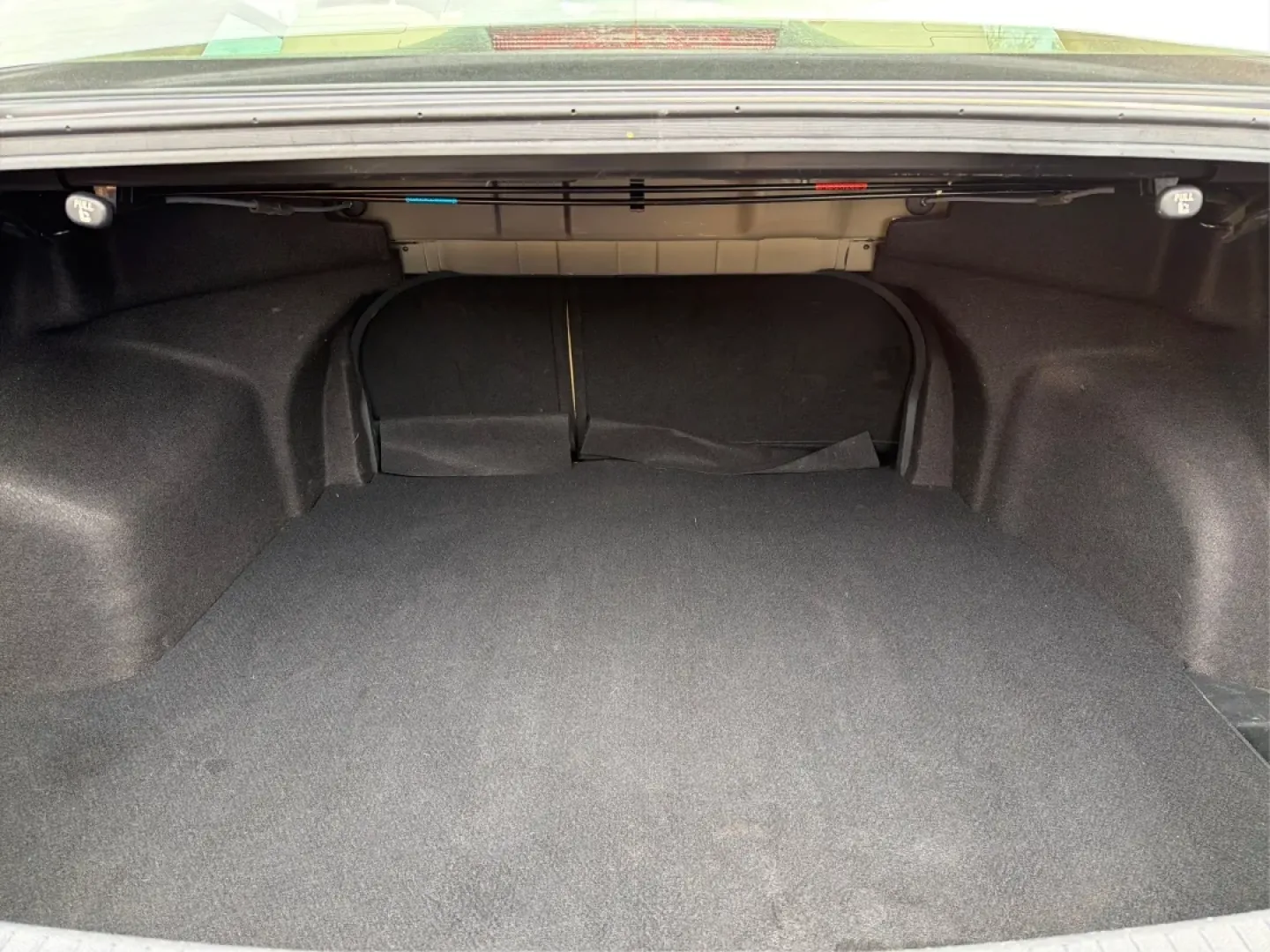 2013 Hyundai Sonata GLS (5NPEB4AC0DH) with an 2.4L I-4 gasoline direct injection engine, located at 1230 East Main St, Xenia, OH, 45385, (937) 908-9800, 39.688026, -83.910172 - **Discover the Perfect Family Sedan: 2013 Hyundai Sonata GLS at Advantage Car and Credit in Xenia, OH!**<br /> <br /> Are you in the market for a reliable and stylish vehicle that accommodates your growing family's needs? Look no further than the sleek 2013 Hyundai Sonata GLS, available now at Advan - Photo#12