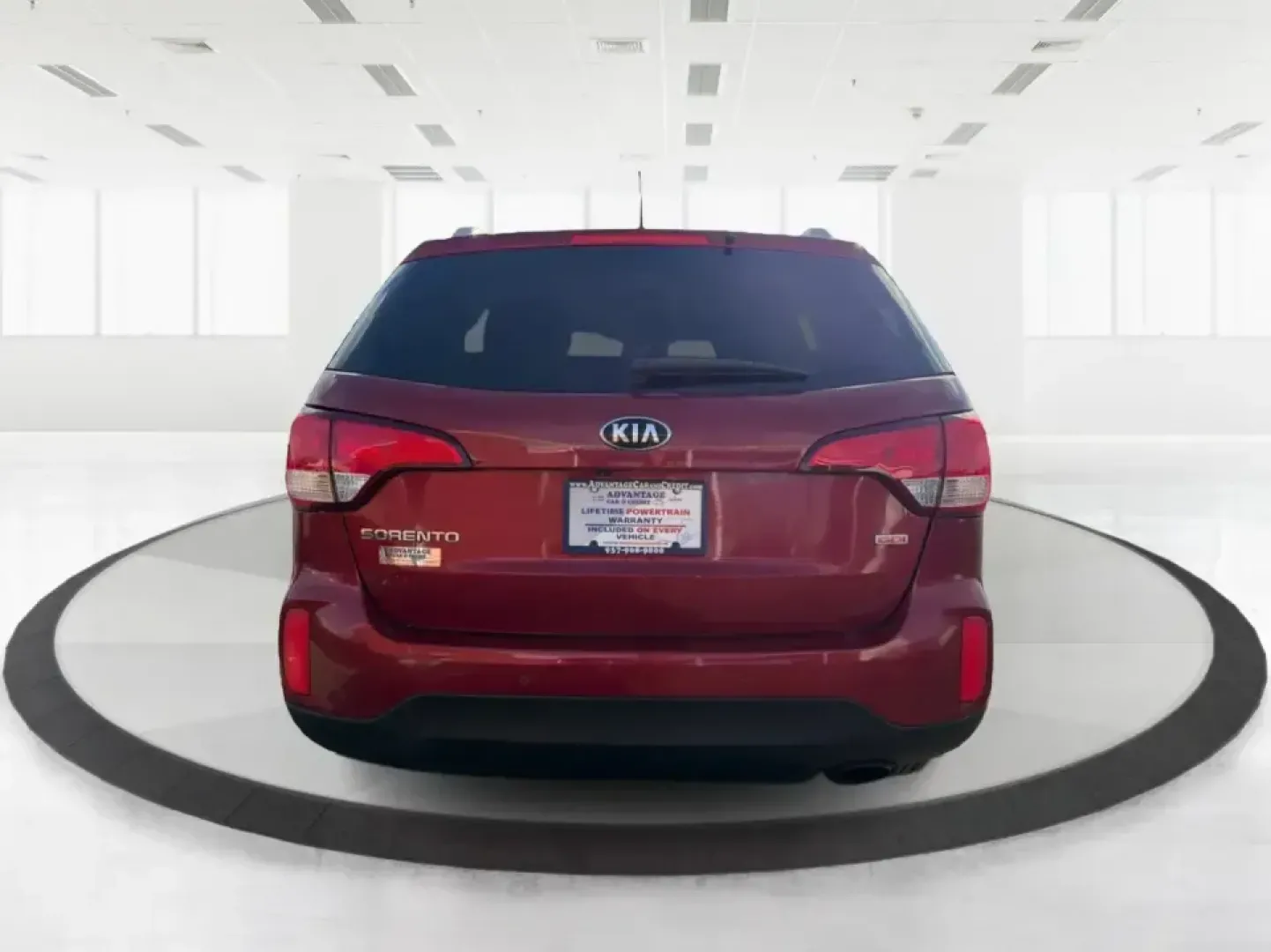 2015 Kia Sorento LX (5XYKT4A61FG) with an 2.4L I-4 gasoline direct injection engine, 6-Speed Automatic transmission, located at 401 Woodman Dr, Riverside, OH, 45431, (937) 908-9800, 39.760899, -84.123421 - **Experience Adventure with the 2015 Kia Sorento at Advantage Car and Credit - Riverside!**<br /> <br /> Are you ready to elevate your family's weekend getaways or daily commutes? Look no further than this stunning 2015 Kia Sorento LX, available at Advantage Car and Credit in Riverside, OH. This ver - Photo#3