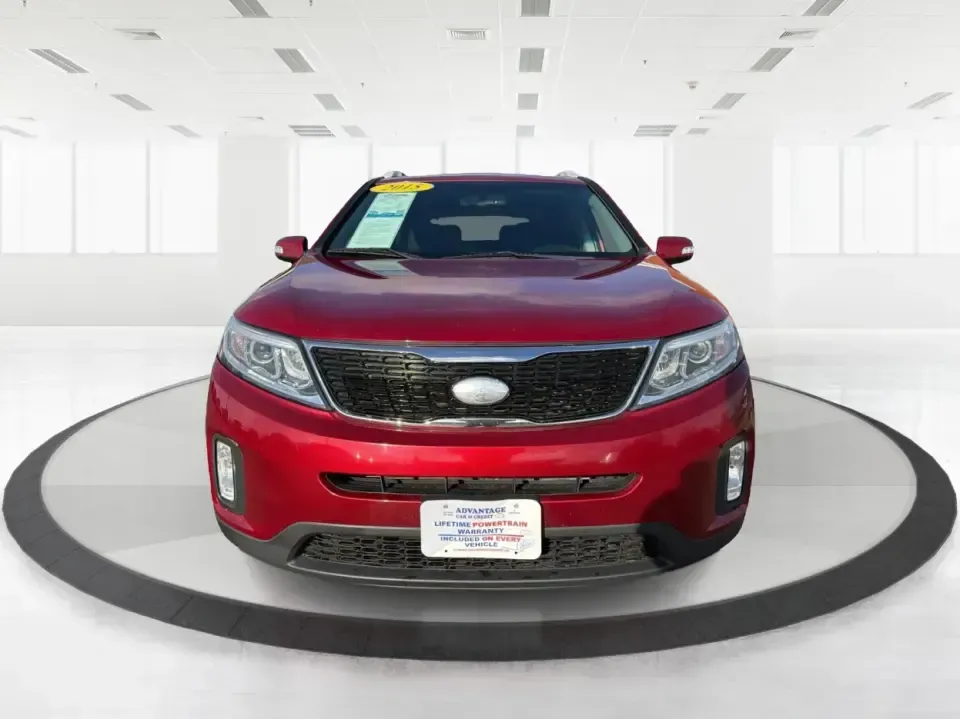 2015 Kia Sorento LX (5XYKT4A61FG) with an 2.4L I-4 gasoline direct injection engine, 6-Speed Automatic transmission, located at 401 Woodman Dr, Riverside, OH, 45431, (937) 908-9800, 39.760899, -84.123421 - **Experience Adventure with the 2015 Kia Sorento at Advantage Car and Credit - Riverside!**<br /> <br /> Are you ready to elevate your family's weekend getaways or daily commutes? Look no further than this stunning 2015 Kia Sorento LX, available at Advantage Car and Credit in Riverside, OH. This ver - Photo#7