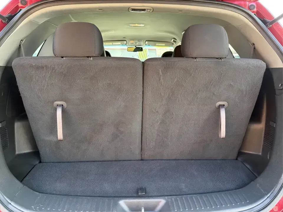 2015 Kia Sorento LX (5XYKT4A61FG) with an 2.4L I-4 gasoline direct injection engine, 6-Speed Automatic transmission, located at 401 Woodman Dr, Riverside, OH, 45431, (937) 908-9800, 39.760899, -84.123421 - **Experience Adventure with the 2015 Kia Sorento at Advantage Car and Credit - Riverside!**<br /> <br /> Are you ready to elevate your family's weekend getaways or daily commutes? Look no further than this stunning 2015 Kia Sorento LX, available at Advantage Car and Credit in Riverside, OH. This ver - Photo#12