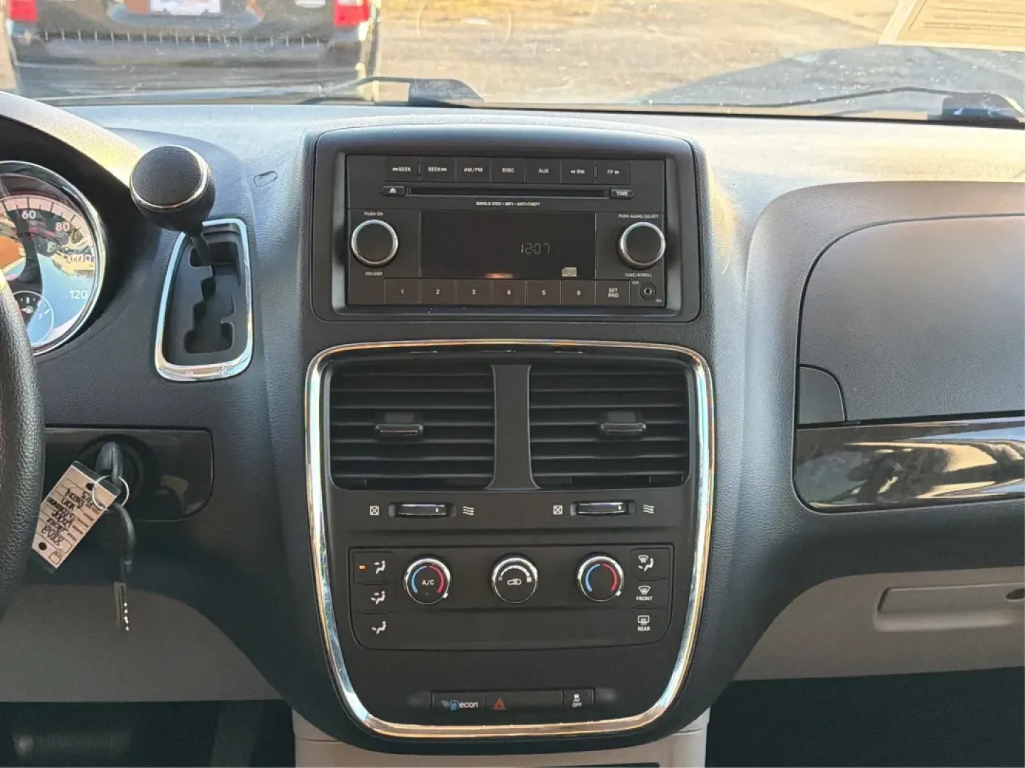 2016 Dodge Grand Caravan American Value Pkg (2C4RDGBG7GR) with an Pentastar 3.6L V-6 DOHC engine, 6A transmission, located at 4508 South Dixie Dr, Moraine, OH, 45439, (937) 908-9800, 39.689976, -84.218452 - **Discover the Freedom of Family Adventures with the 2016 Dodge Grand Caravan at Advantage Car and Credit - Moraine!**<br /> <br /> Are you ready to transform your family outings into unforgettable adventures? The 2016 Dodge Grand Caravan is the perfect companion for busy parents, spacious enough to - Photo#13