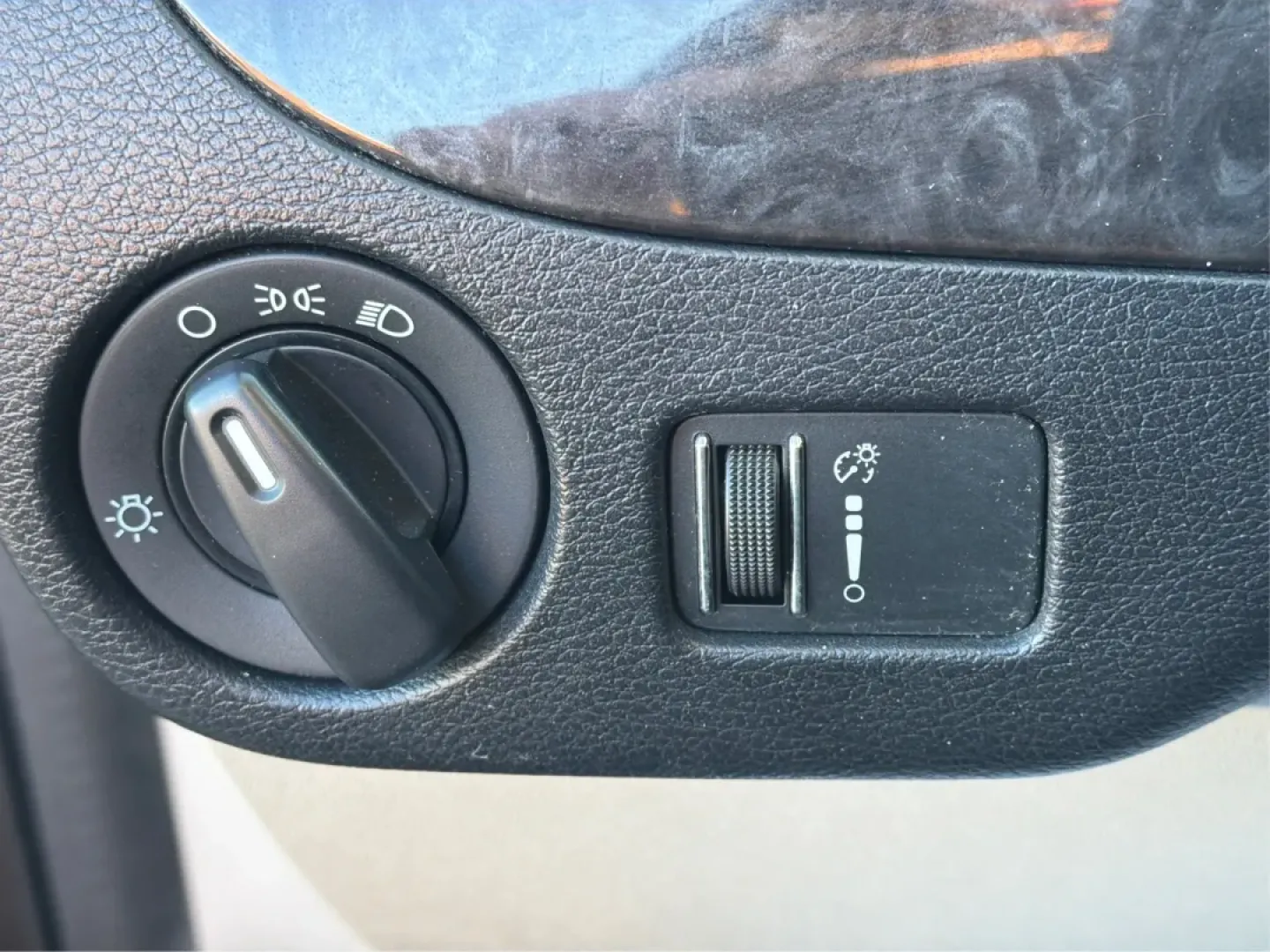 2016 Dodge Grand Caravan American Value Pkg (2C4RDGBG7GR) with an Pentastar 3.6L V-6 DOHC engine, 6A transmission, located at 4508 South Dixie Dr, Moraine, OH, 45439, (937) 908-9800, 39.689976, -84.218452 - **Discover the Freedom of Family Adventures with the 2016 Dodge Grand Caravan at Advantage Car and Credit - Moraine!**<br /> <br /> Are you ready to transform your family outings into unforgettable adventures? The 2016 Dodge Grand Caravan is the perfect companion for busy parents, spacious enough to - Photo#17