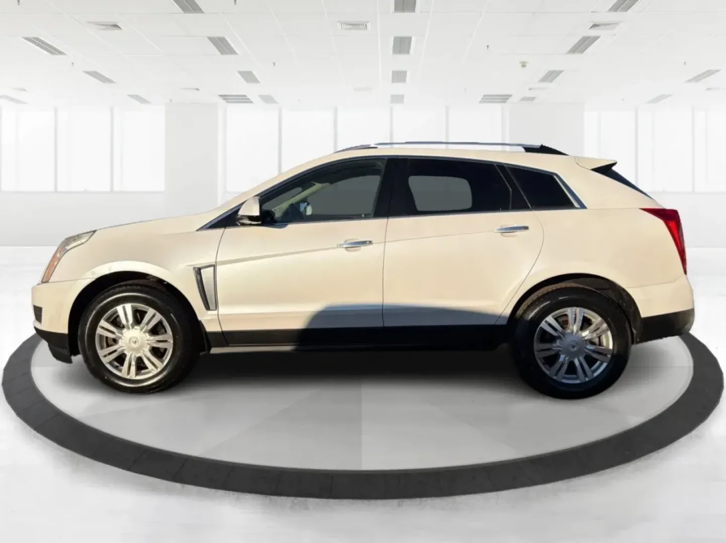 2013 Cadillac SRX Luxury Collection (3GYFNCE32DS) with an 3.6L V6 DOHC 24V FFV engine, 6-Speed Automatic transmission, located at 401 Woodman Dr, Riverside, OH, 45431, (937) 908-9800, 39.760899, -84.123421 - ### Elevate Your Everyday with the 2013 Cadillac SRX Luxury Collection <br /> <br /> Are you searching for the perfect vehicle to enhance your family's lifestyle or your daily commute? Look no further than the stunning 2013 Cadillac SRX Luxury Collection, available now at Advantage Car and Credit in - Photo#5