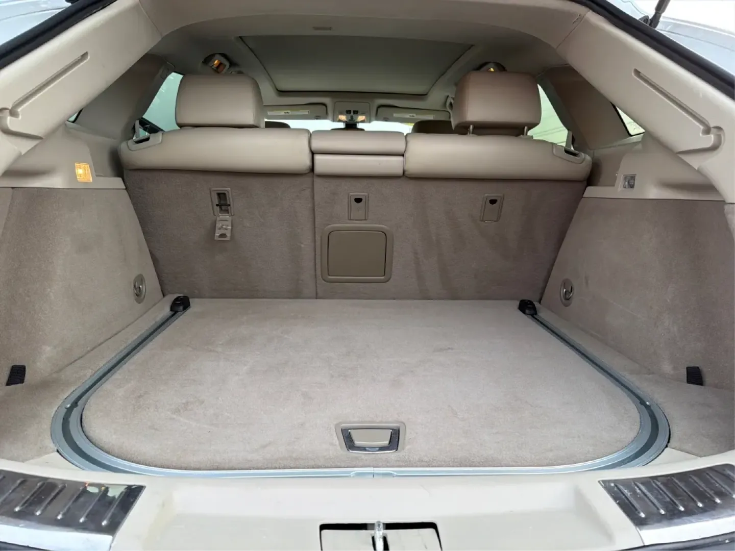 2013 Cadillac SRX Luxury Collection (3GYFNCE32DS) with an 3.6L V6 DOHC 24V FFV engine, 6-Speed Automatic transmission, located at 401 Woodman Dr, Riverside, OH, 45431, (937) 908-9800, 39.760899, -84.123421 - ### Elevate Your Everyday with the 2013 Cadillac SRX Luxury Collection <br /> <br /> Are you searching for the perfect vehicle to enhance your family's lifestyle or your daily commute? Look no further than the stunning 2013 Cadillac SRX Luxury Collection, available now at Advantage Car and Credit in - Photo#12