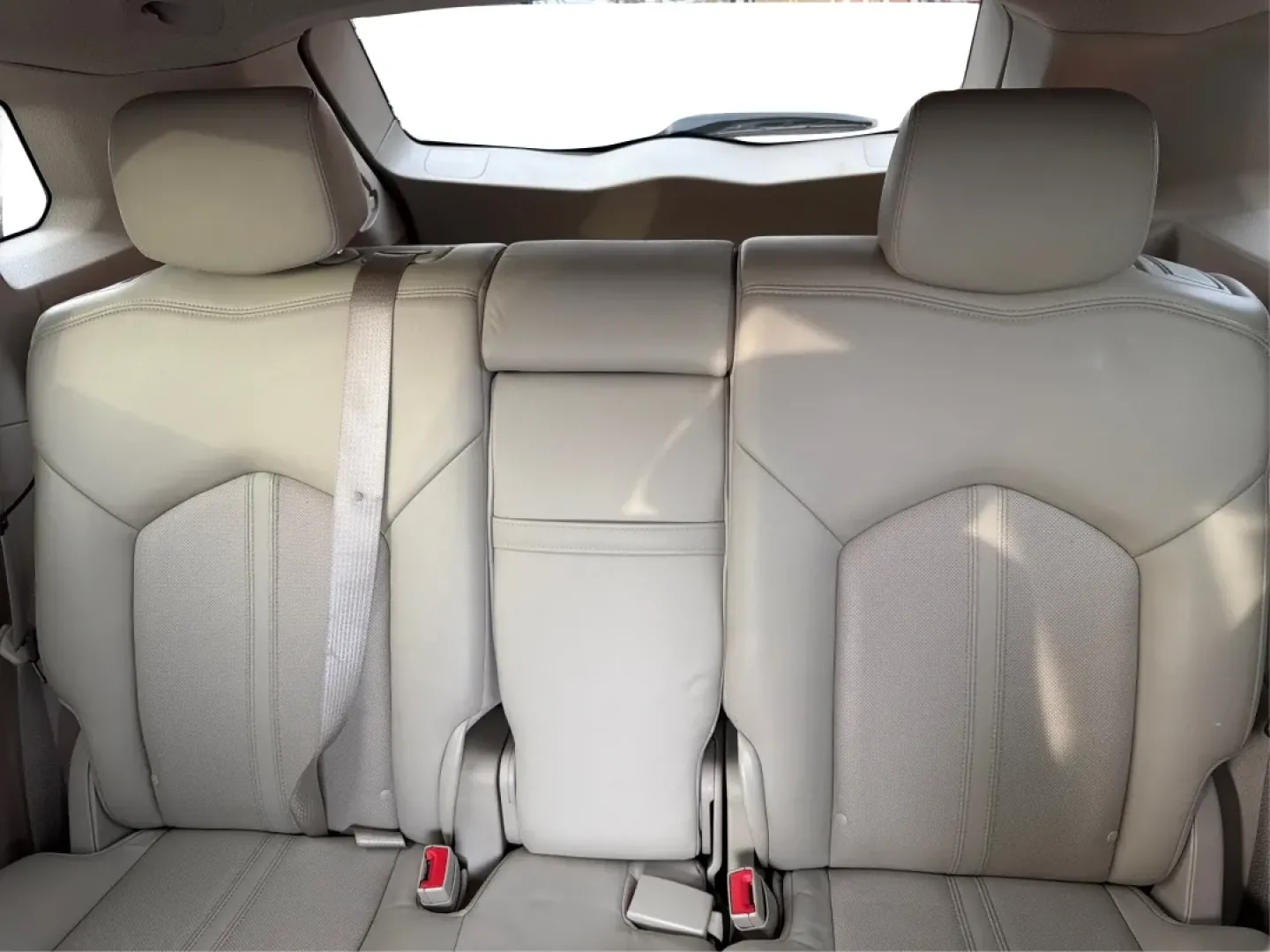 2013 Cadillac SRX Luxury Collection (3GYFNCE32DS) with an 3.6L V6 DOHC 24V FFV engine, 6-Speed Automatic transmission, located at 401 Woodman Dr, Riverside, OH, 45431, (937) 908-9800, 39.760899, -84.123421 - ### Elevate Your Everyday with the 2013 Cadillac SRX Luxury Collection <br /> <br /> Are you searching for the perfect vehicle to enhance your family's lifestyle or your daily commute? Look no further than the stunning 2013 Cadillac SRX Luxury Collection, available now at Advantage Car and Credit in - Photo#14