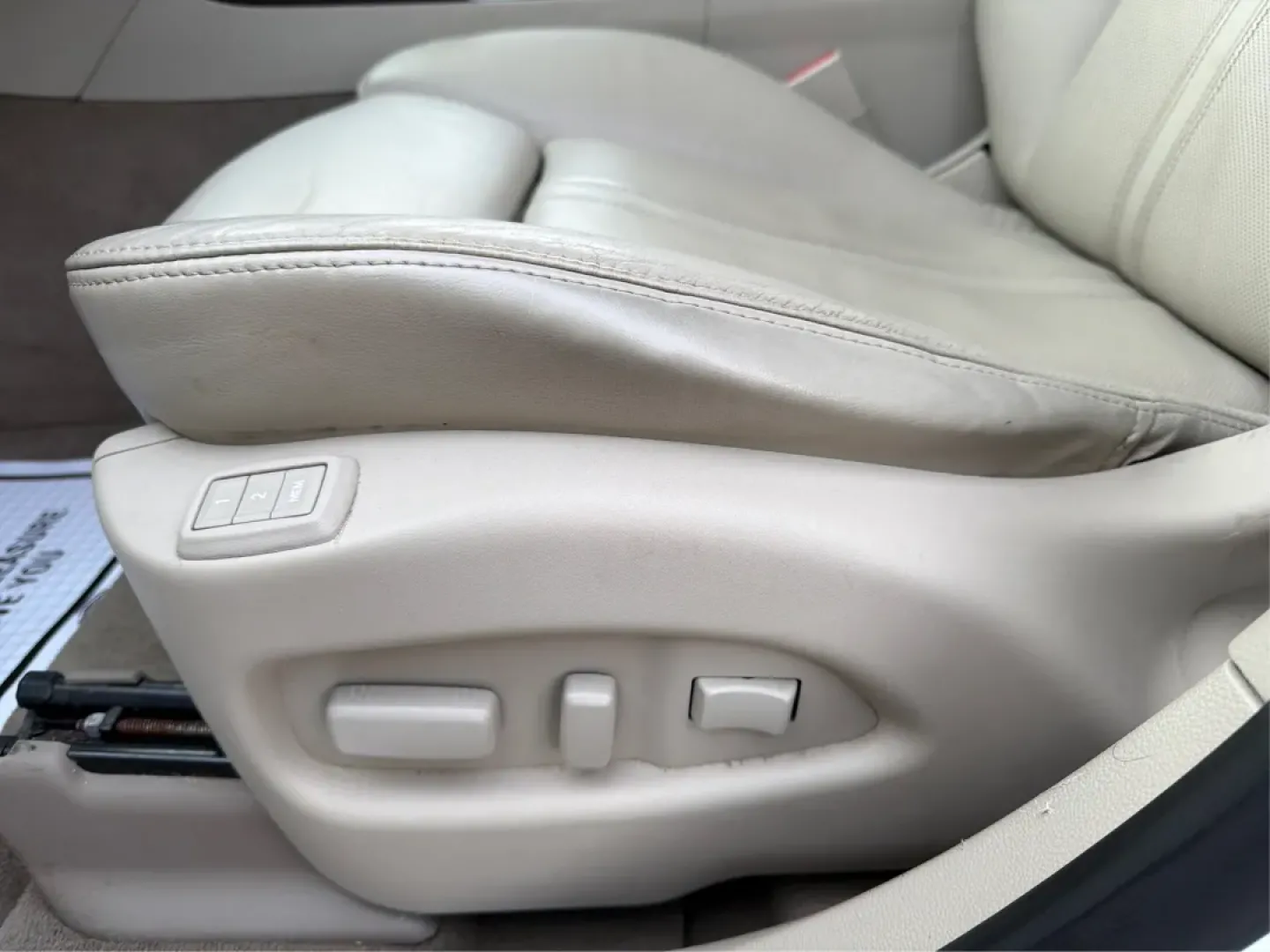 2013 Cadillac SRX Luxury Collection (3GYFNCE32DS) with an 3.6L V6 DOHC 24V FFV engine, 6-Speed Automatic transmission, located at 401 Woodman Dr, Riverside, OH, 45431, (937) 908-9800, 39.760899, -84.123421 - ### Elevate Your Everyday with the 2013 Cadillac SRX Luxury Collection <br /> <br /> Are you searching for the perfect vehicle to enhance your family's lifestyle or your daily commute? Look no further than the stunning 2013 Cadillac SRX Luxury Collection, available now at Advantage Car and Credit in - Photo#17