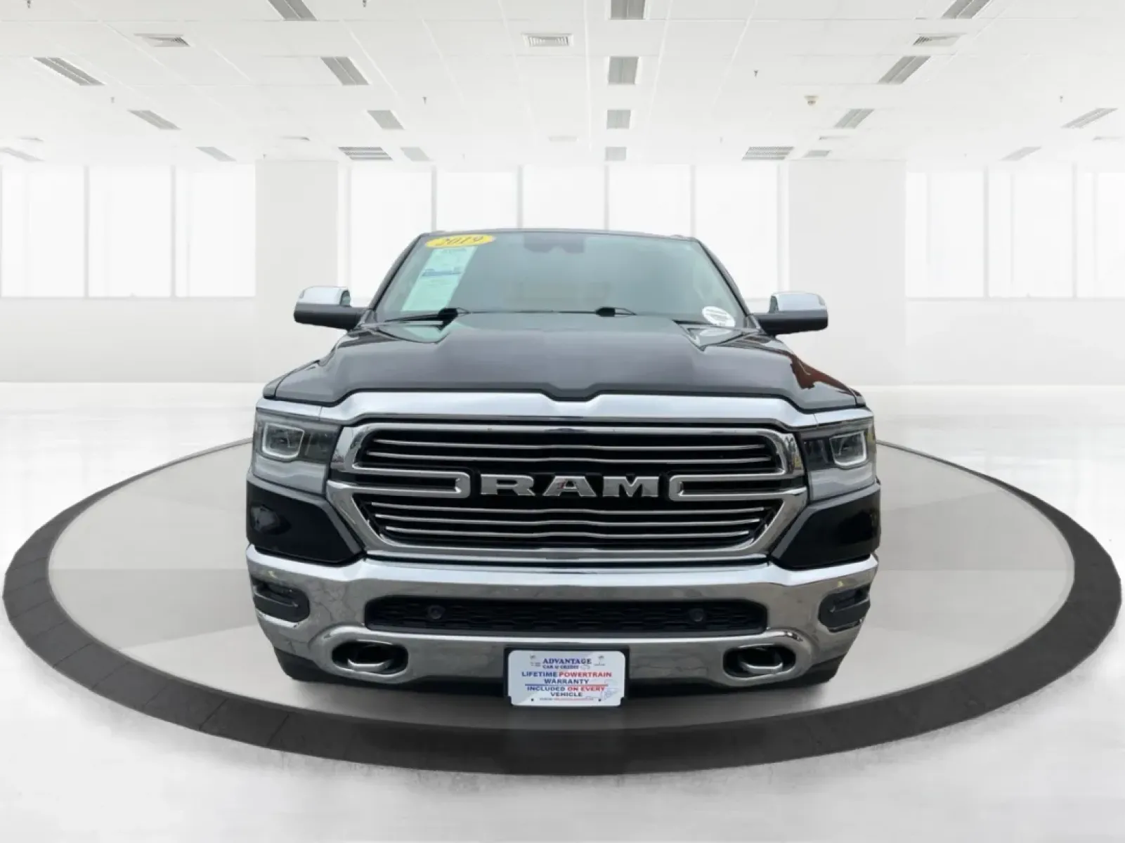 2019 Ram 1500 Laramie Crew Cab SWB 4WD (1C6SRFJT5KN) with an 5.7L V8 OHV 16V engine, 8-Speed Automatic transmission, located at 1951 S Dayton Lakeview Rd., New Carlisle, OH, 45344, (937) 908-9800, 39.890999, -84.050255 - **Unleash Your Adventures with the 2019 Ram 1500 Laramie Crew Cab Perfect for Work and Play!**<br /> <br /> Are you ready to elevate your daily driving experience? Look no further than this stunning 2019 Ram 1500 Laramie Crew Cab, a vehicle designed to enhance your lifestyle whether you're commutin - Photo#7