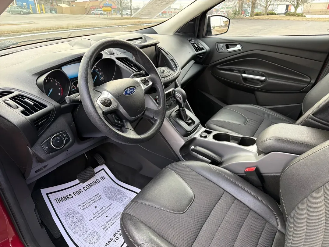 2015 Ford Escape SE (1FMCU0G93FU) with an 2.0L L4 DOHC 16V engine, 6-Speed Automatic transmission, located at 4508 South Dixie Dr, Moraine, OH, 45439, (937) 908-9800, 39.689976, -84.218452 - Are you looking for a vehicle that perfectly balances style, comfort, and functionality for your next family road trip or daily commute? Look no further than this stunning 2015 Ford Escape SE, available now at Advantage Car and Credit in Moraine, OH! This versatile SUV is designed to meet the demand - Photo#9