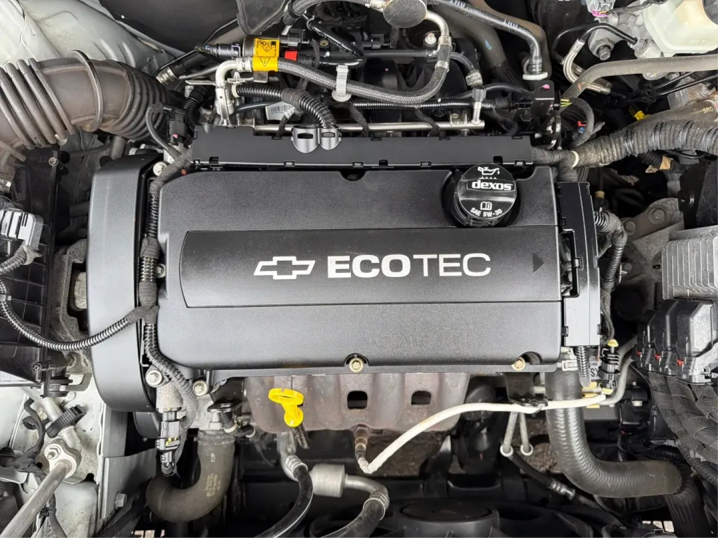 2015 Chevrolet Cruze LS Auto (1G1PA5SH8F7) with an ECOTEC 1.8L I-4 DOHC engine, 6-Speed Automatic transmission, located at 1951 S Dayton Lakeview Rd., New Carlisle, OH, 45344, (937) 908-9800, 39.890999, -84.050255 - **Drive Your Future with Confidence: 2015 Chevrolet Cruze at Advantage Car and Credit in New Carlisle, OH**<br /> <br /> Are you searching for a reliable and stylish vehicle that fits your busy lifestyle? Look no further than this 2015 Chevrolet Cruze, available now at Advantage Car and Credit in Ne - Photo#11