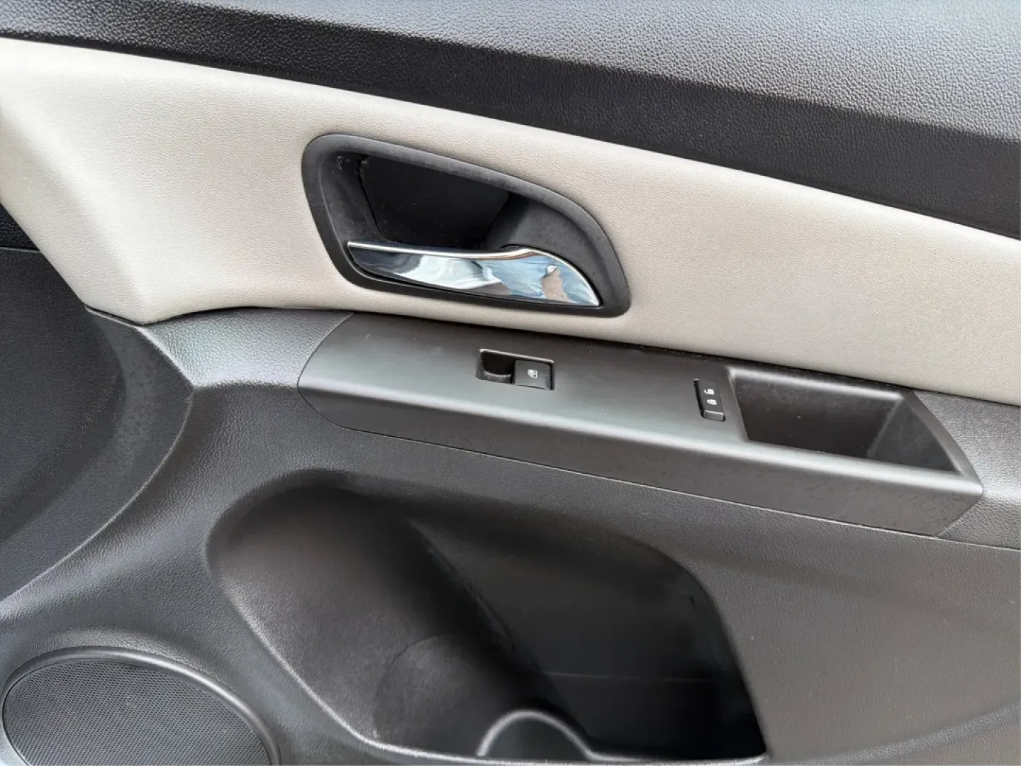 2015 Chevrolet Cruze LS Auto (1G1PA5SH8F7) with an ECOTEC 1.8L I-4 DOHC engine, 6-Speed Automatic transmission, located at 1951 S Dayton Lakeview Rd., New Carlisle, OH, 45344, (937) 908-9800, 39.890999, -84.050255 - **Drive Your Future with Confidence: 2015 Chevrolet Cruze at Advantage Car and Credit in New Carlisle, OH**<br /> <br /> Are you searching for a reliable and stylish vehicle that fits your busy lifestyle? Look no further than this 2015 Chevrolet Cruze, available now at Advantage Car and Credit in Ne - Photo#19