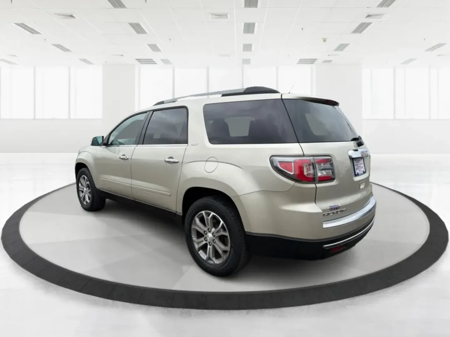 2014 GMC Acadia SLT-1 (1GKKVRKDXEJ) with an 3.6L V-6 gasoline direct injection engine, located at 8750 N County Rd 25A, Piqua, OH, 45356, (937) 908-9800, 40.164391, -84.232513 - **Discover Your Adventure with the 2014 GMC Acadia SLT-1 at Advantage Car and Credit - Piqua!**<br /> <br /> Are you ready for your next family road trip or weekend adventure? The 2014 GMC Acadia SLT-1 is the perfect SUV to elevate your lifestyle, combining spacious comfort and advanced features to - Photo#4