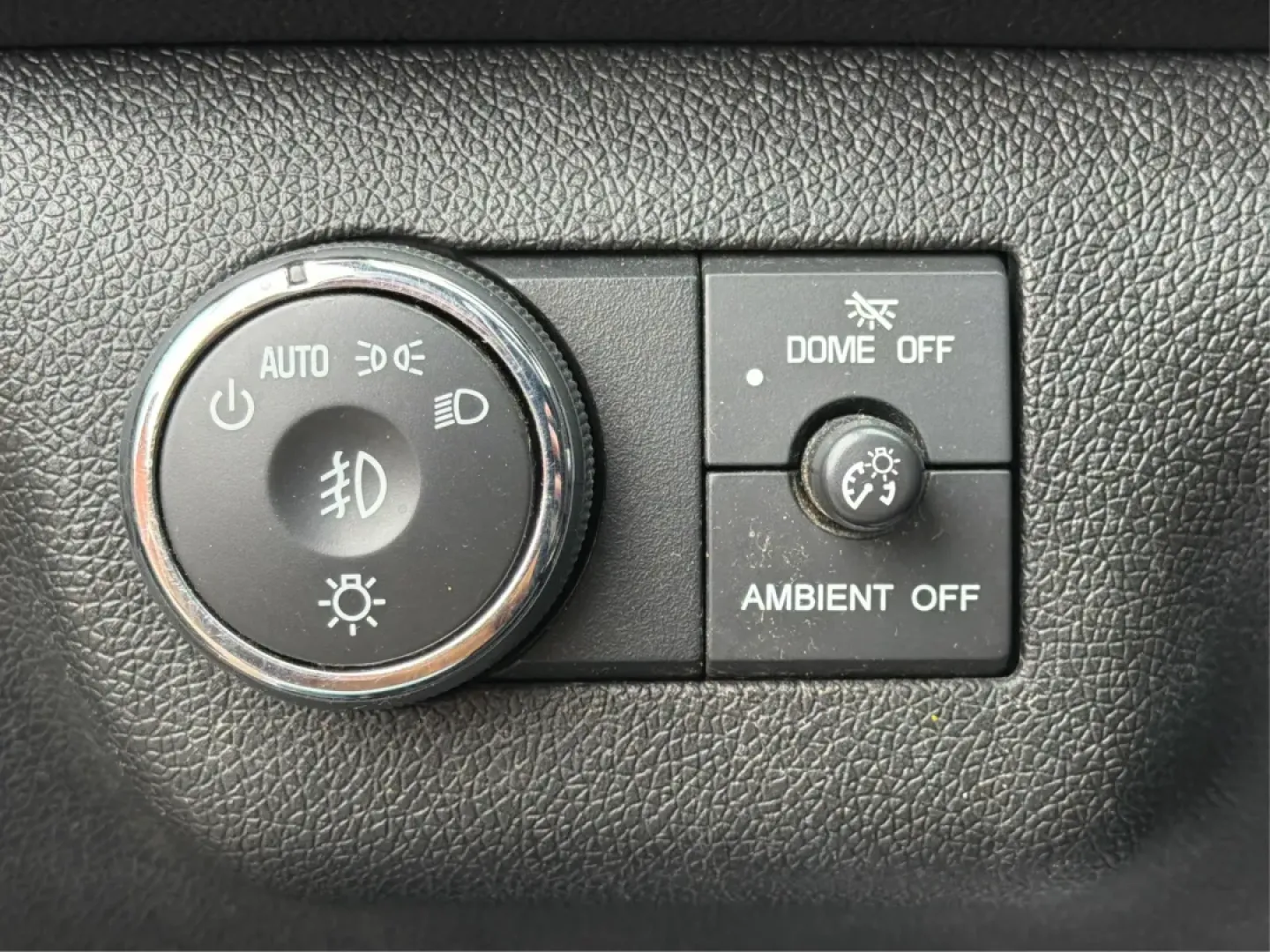 2014 GMC Acadia SLT-1 (1GKKVRKDXEJ) with an 3.6L V-6 gasoline direct injection engine, located at 8750 N County Rd 25A, Piqua, OH, 45356, (937) 908-9800, 40.164391, -84.232513 - **Discover Your Adventure with the 2014 GMC Acadia SLT-1 at Advantage Car and Credit - Piqua!**<br /> <br /> Are you ready for your next family road trip or weekend adventure? The 2014 GMC Acadia SLT-1 is the perfect SUV to elevate your lifestyle, combining spacious comfort and advanced features to - Photo#17