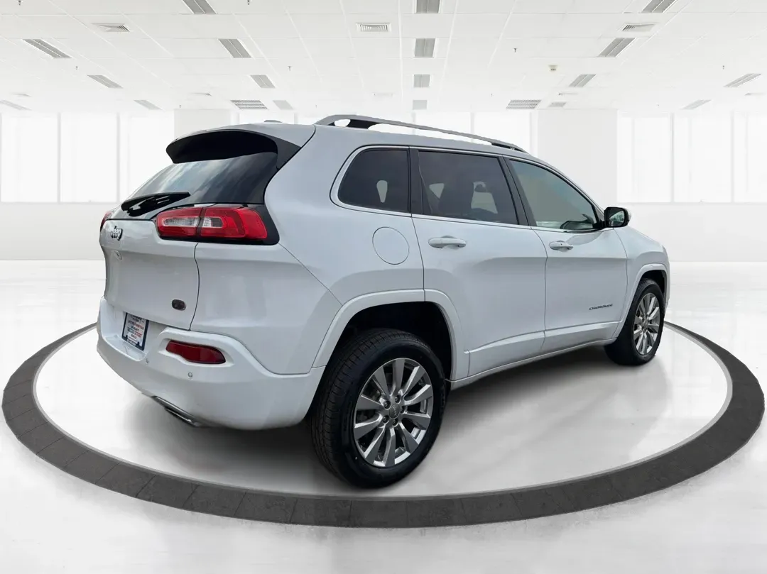 2017 Jeep Cherokee Overland 4x4 (1C4PJMJS9HW) with an Pentastar 3.2L V-6 DOHC engine, 9A transmission, located at 8750 N County Rd 25A, Piqua, OH, 45356, (937) 908-9800, 40.164391, -84.232513 - Looking for the perfect vehicle to elevate your family adventures or make daily commutes a breeze? Look no further than this stunning 2017 Jeep Cherokee Overland 4x4, available now at Advantage Car and Credit Piqua. With the versatile blend of a comfortable sport utility design and advanced feature - Photo#2