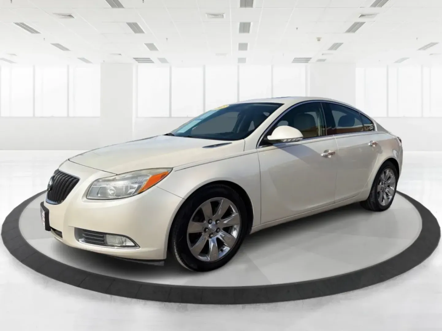 2013 Buick Regal Turbo - Premium 1 (2G4GS5EV4D9) with an ECOTEC 2L I-4 gasoline direct injection engine, 6-Speed Automatic transmission, located at 1184 Kauffman Ave, Fairborn, OH, 45324, (937) 908-9800, 39.807072, -84.030914 - **Discover the Perfect Blend of Comfort and Performance with the 2013 Buick Regal Turbo Premium 1!**<br /> <br /> Are you in the market for a vehicle that combines luxury, performance, and practicality? Look no further than the stunning 2013 Buick Regal Turbo Premium 1, available now at Advantage Ca - Photo#8
