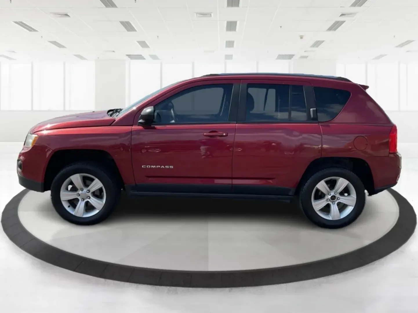 2013 Jeep Compass Latitude (1C4NJDEB6DD) with an 2.4L I-4 DOHC engine, located at 8750 N County Rd 25A, Piqua, OH, 45356, (937) 908-9800, 40.164391, -84.232513 - Are you ready to elevate your adventures and embrace a lifestyle filled with exploration? The 2013 Jeep Compass Latitude is the perfect companion for those who value versatility and comfort, making it an ideal choice for weekend getaways or daily commutes. This rugged yet refined SUV is now availabl - Photo#4