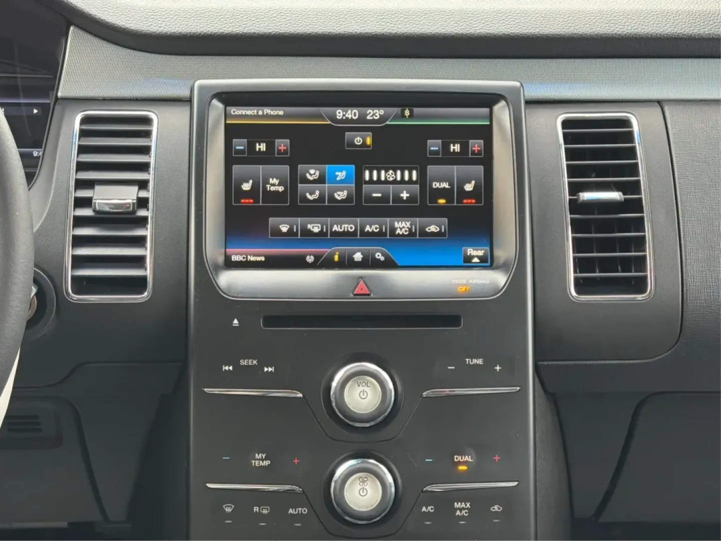 2014 Ford Flex SEL (2FMGK5C83EB) with an 3.5L V-6 DOHC engine, located at 401 Woodman Dr, Riverside, OH, 45431, (937) 908-9800, 39.760899, -84.123421 - **Explore the Open Road with Confidence: 2014 Ford Flex SEL at Advantage Car and Credit**<br /> <br /> Are you searching for the perfect vehicle to accommodate your active lifestyle? Look no further! The 2014 Ford Flex SEL is not just a car; it's a gateway to unforgettable family road trips, weekend - Photo#13