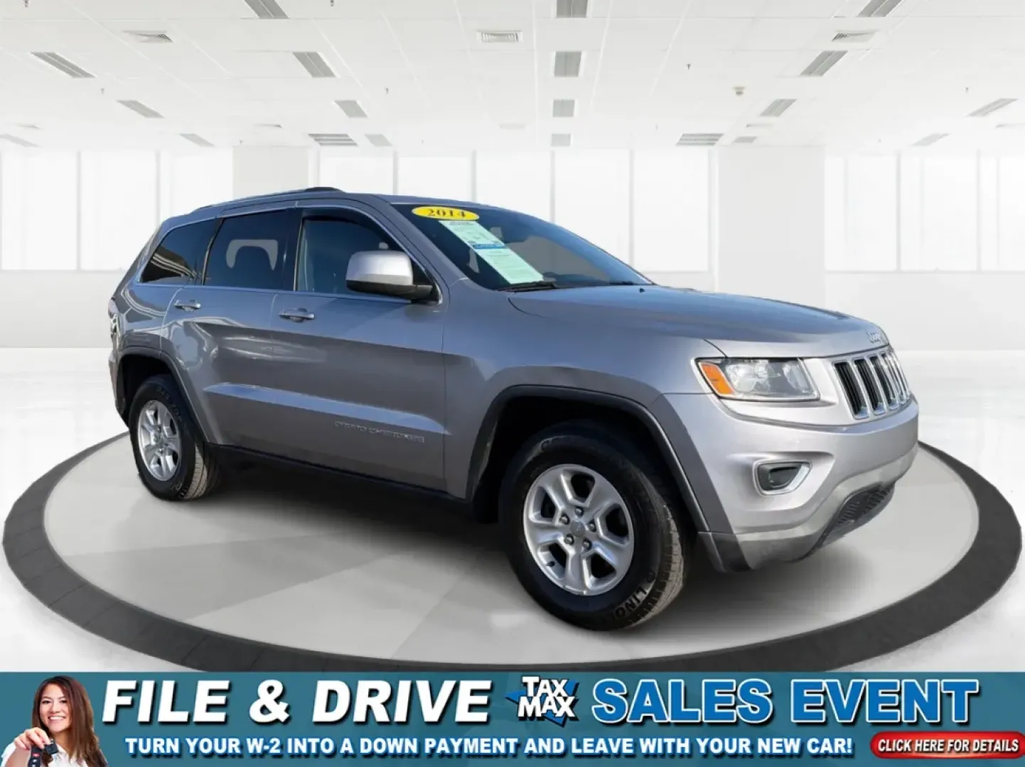 2014 Jeep Grand Cherokee Laredo (1C4RJEAG9EC) with an 3.6L V-6 DOHC engine, located at 1184 Kauffman Ave, Fairborn, OH, 45324, (937) 908-9800, 39.807072, -84.030914 - **Elevate Your Adventures with the 2014 Jeep Grand Cherokee Laredo!**<br /> <br /> Are you ready to take your family on unforgettable road trips or tackle weekend adventures like never before? The 2014 Jeep Grand Cherokee Laredo is designed for those who crave exploration and comfort in equal measur - Photo#0