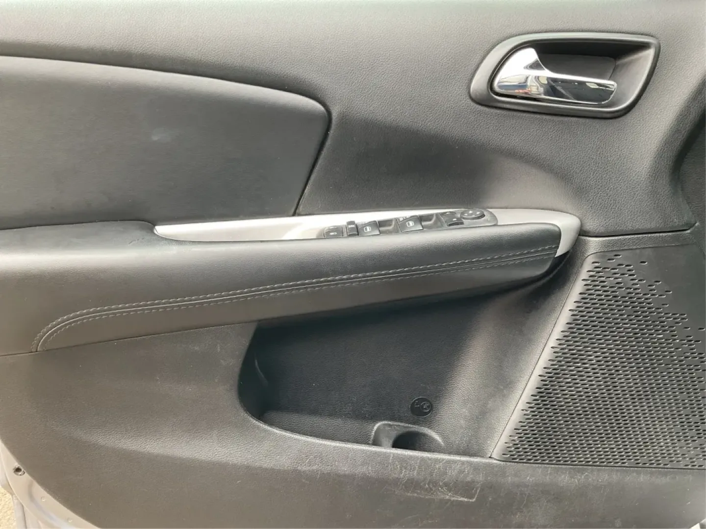 2017 Dodge Journey SE (3C4PDCAB2HT) with an Tigershark MultiAir 2.4L I-4 DOHC engine, located at 1951 S Dayton Lakeview Rd., New Carlisle, OH, 45344, (937) 908-9800, 39.890999, -84.050255 - **Unleash Your Family Adventures with the 2017 Dodge Journey at Advantage Car and Credit!**<br /> <br /> Are you searching for the perfect SUV to suit your growing family's needs or to make those weekend adventures more exciting? Look no further than this reliable and spacious **2017 Dodge Journey** - Photo#18