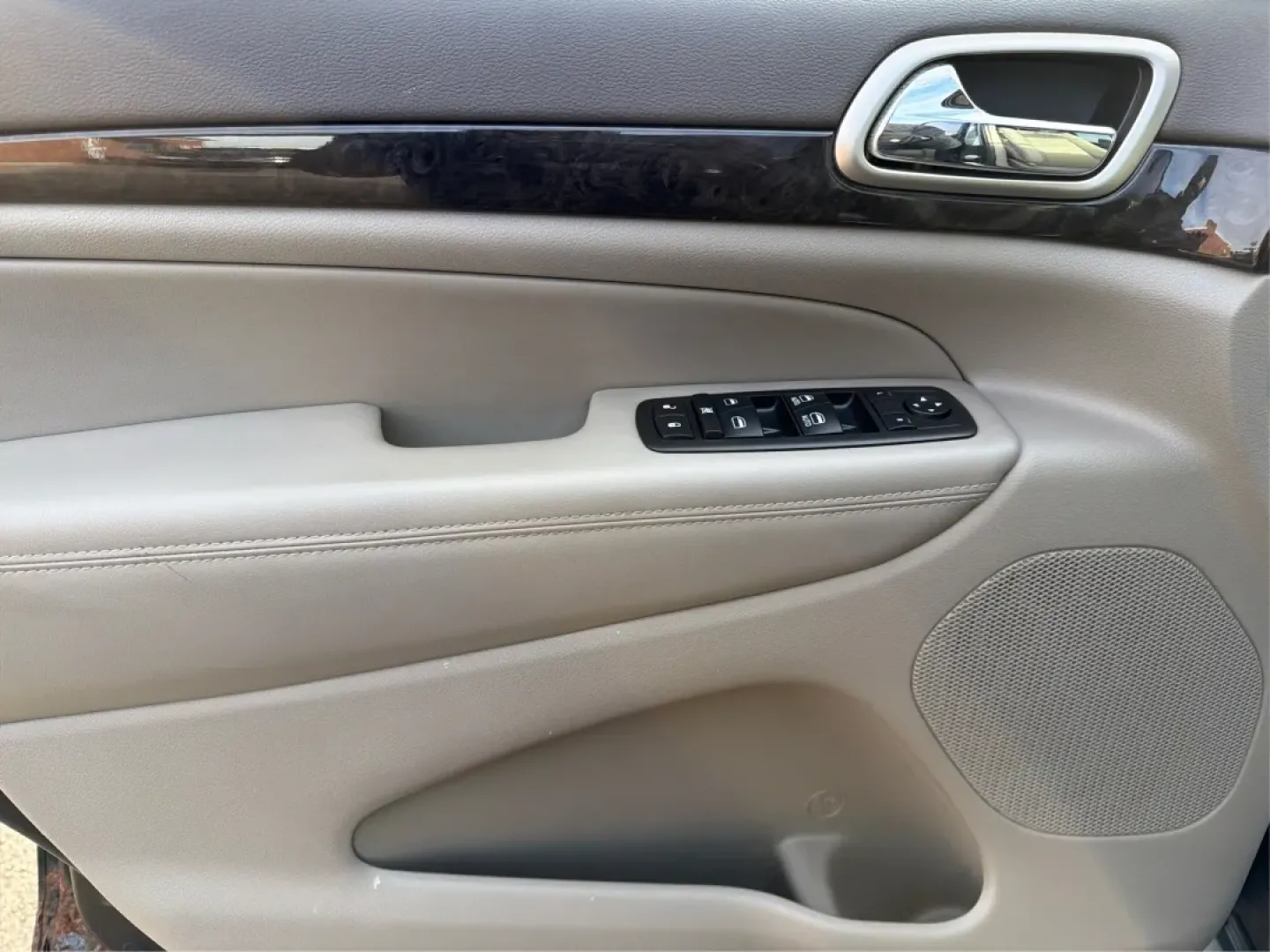 2012 Jeep Grand Cherokee Laredo (1C4RJFAG0CC) with an Other engine, located at 1099 N County Rd 25A , Troy, OH, 45373, (937) 908-9800, 40.057079, -84.212883 - **Adventure Awaits: Explore the Open Road in a 2012 Jeep Grand Cherokee Laredo!**<br /> <br /> If you're a weekend warrior or a growing family looking for your next adventure, this 2012 Jeep Grand Cherokee Laredo is the perfect fit for you! With its robust 4WD capabilities and spacious interior, you - Photo#19