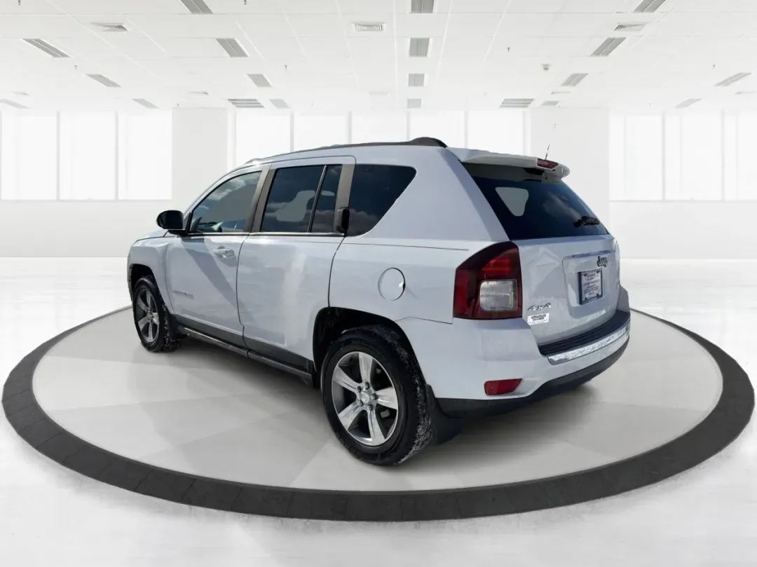 2016 Jeep Compass High Altitude Edition (1C4NJDEB4GD) with an 2.4L I-4 DOHC engine, 6A transmission, located at 4508 South Dixie Dr, Moraine, OH, 45439, (937) 908-9800, 39.689976, -84.218452 - ### Get Ready for Your Next Adventure with the 2016 Jeep Compass High Altitude Edition!<br /> <br /> Are you an adventure seeker or a weekend warrior? The 2016 Jeep Compass High Altitude Edition is the perfect vehicle to elevate your lifestyle! Ideal for those who love hitting the trails or simply r - Photo#4