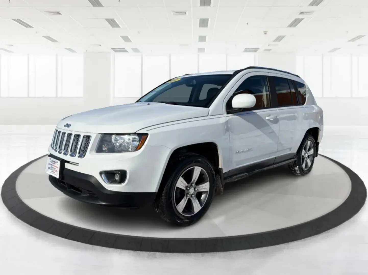 2016 Jeep Compass High Altitude Edition (1C4NJDEB4GD) with an 2.4L I-4 DOHC engine, 6A transmission, located at 4508 South Dixie Dr, Moraine, OH, 45439, (937) 908-9800, 39.689976, -84.218452 - ### Get Ready for Your Next Adventure with the 2016 Jeep Compass High Altitude Edition!<br /> <br /> Are you an adventure seeker or a weekend warrior? The 2016 Jeep Compass High Altitude Edition is the perfect vehicle to elevate your lifestyle! Ideal for those who love hitting the trails or simply r - Photo#8