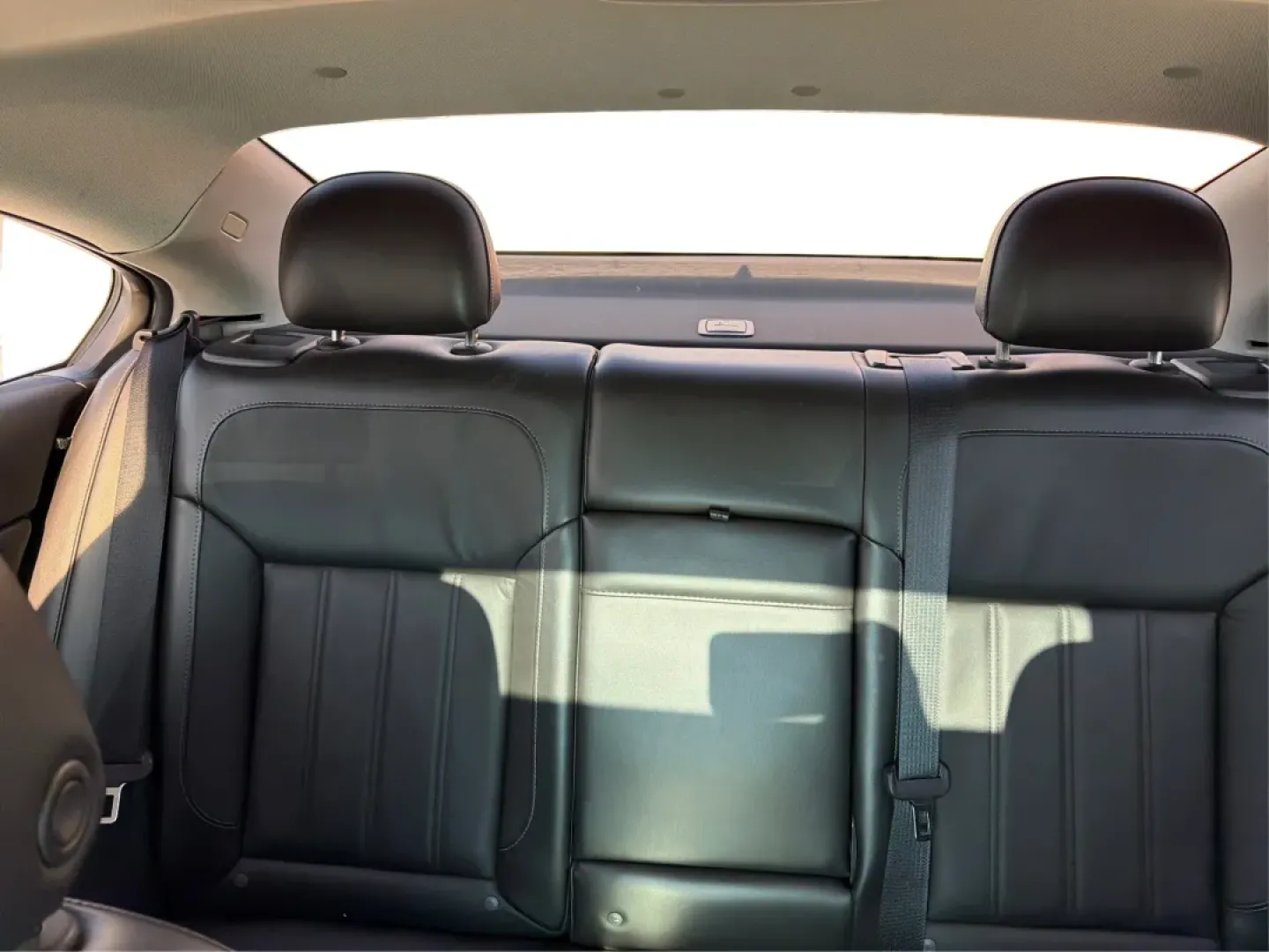 2015 Buick Regal Turbo/e-Assist Premium I (2G4GN5EX7F9) with an 2.0L L4 DOHC 16V TURBO engine, 6-Speed Automatic transmission, located at 4508 South Dixie Dr, Moraine, OH, 45439, (937) 908-9800, 39.689976, -84.218452 - **Experience Luxury and Comfort in the 2015 Buick Regal Turbo/e-Assist Premium I at Advantage Car and Credit!**<br /> <br /> Are you ready to elevate your daily commute or weekend adventures? The 2015 Buick Regal Turbo/e-Assist Premium I is the perfect vehicle for those seeking a blend of style, com - Photo#13