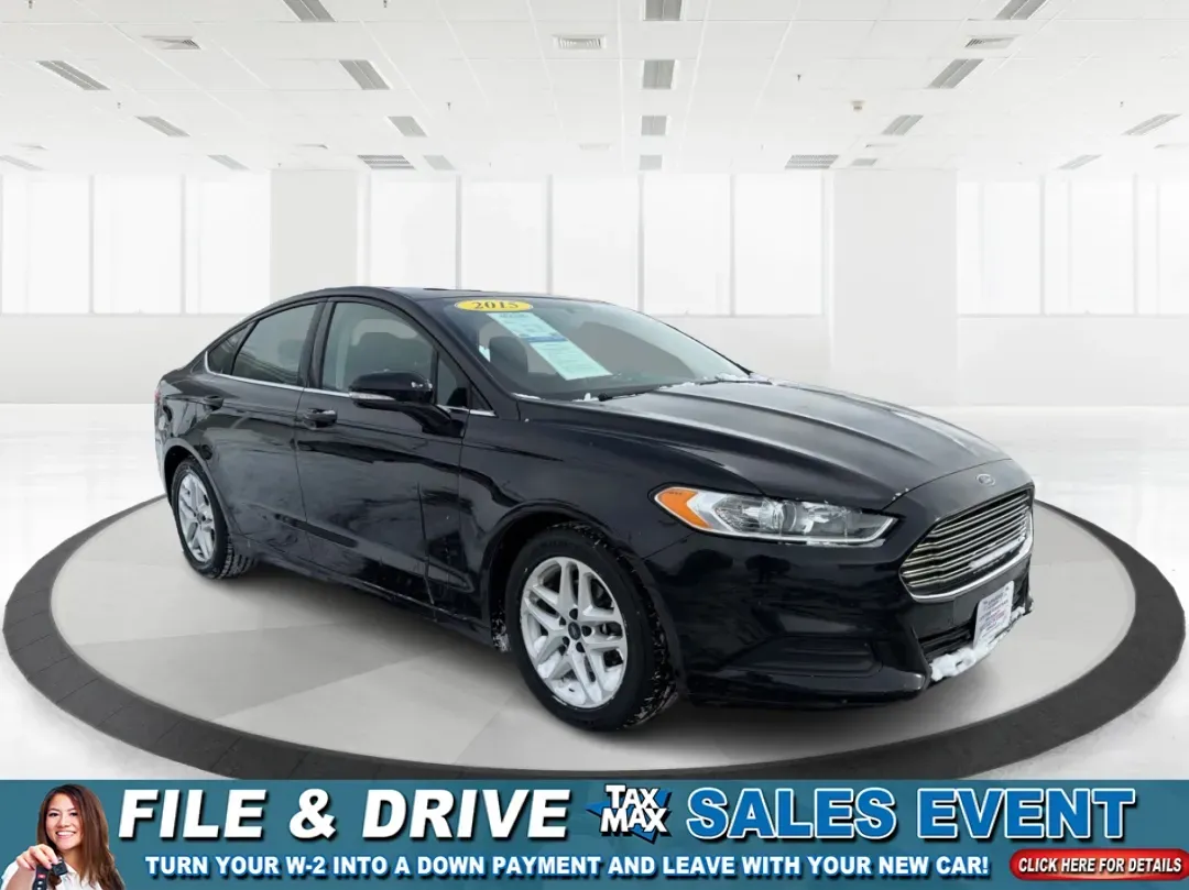 2015 Ford Fusion SE (3FA6P0H78FR) with an 2.5L L4 DOHC 16V engine, Automatic transmission, located at 4508 South Dixie Dr, Moraine, OH, 45439, (937) 908-9800, 39.689976, -84.218452 - Discover the perfect blend of style, comfort, and reliability with this stunning 2015 Ford Fusion SE, available now at Advantage Car and Credit in Moraine, OH! Whether you're commuting to work, shuttling kids to school, or embarking on weekend adventures, this sleek sedan is designed to fit seamless - Photo#0