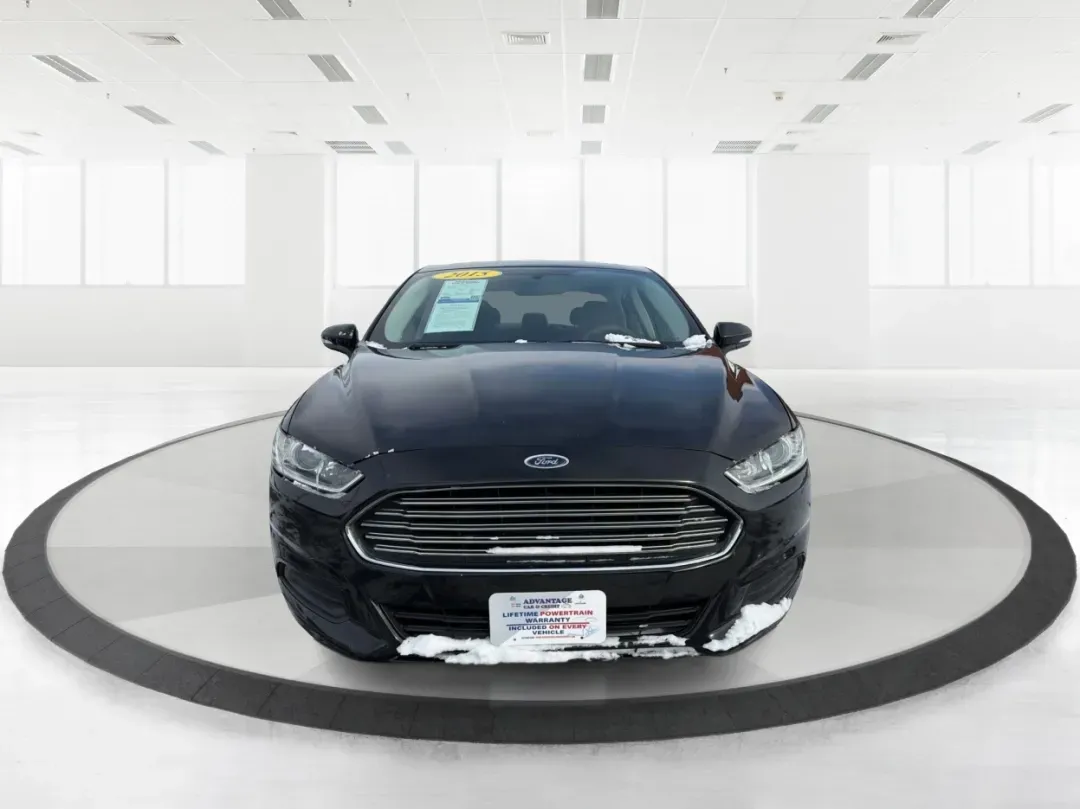 2015 Ford Fusion SE (3FA6P0H78FR) with an 2.5L L4 DOHC 16V engine, Automatic transmission, located at 4508 South Dixie Dr, Moraine, OH, 45439, (937) 908-9800, 39.689976, -84.218452 - Discover the perfect blend of style, comfort, and reliability with this stunning 2015 Ford Fusion SE, available now at Advantage Car and Credit in Moraine, OH! Whether you're commuting to work, shuttling kids to school, or embarking on weekend adventures, this sleek sedan is designed to fit seamless - Photo#7