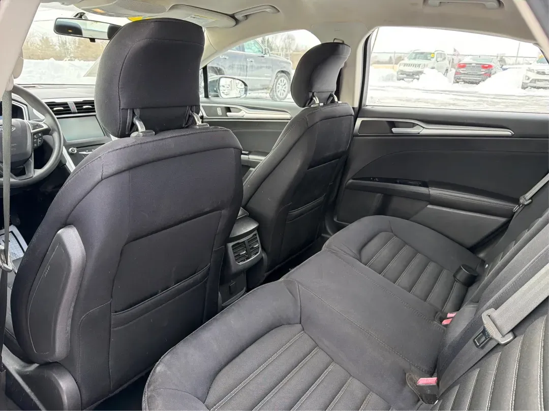 2015 Ford Fusion SE (3FA6P0H78FR) with an 2.5L L4 DOHC 16V engine, Automatic transmission, located at 4508 South Dixie Dr, Moraine, OH, 45439, (937) 908-9800, 39.689976, -84.218452 - Discover the perfect blend of style, comfort, and reliability with this stunning 2015 Ford Fusion SE, available now at Advantage Car and Credit in Moraine, OH! Whether you're commuting to work, shuttling kids to school, or embarking on weekend adventures, this sleek sedan is designed to fit seamless - Photo#10