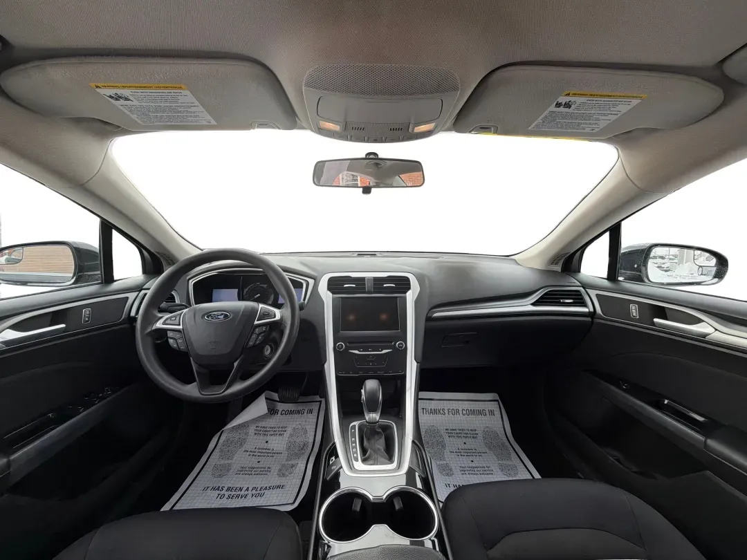 2015 Ford Fusion SE (3FA6P0H78FR) with an 2.5L L4 DOHC 16V engine, Automatic transmission, located at 4508 South Dixie Dr, Moraine, OH, 45439, (937) 908-9800, 39.689976, -84.218452 - Discover the perfect blend of style, comfort, and reliability with this stunning 2015 Ford Fusion SE, available now at Advantage Car and Credit in Moraine, OH! Whether you're commuting to work, shuttling kids to school, or embarking on weekend adventures, this sleek sedan is designed to fit seamless - Photo#20