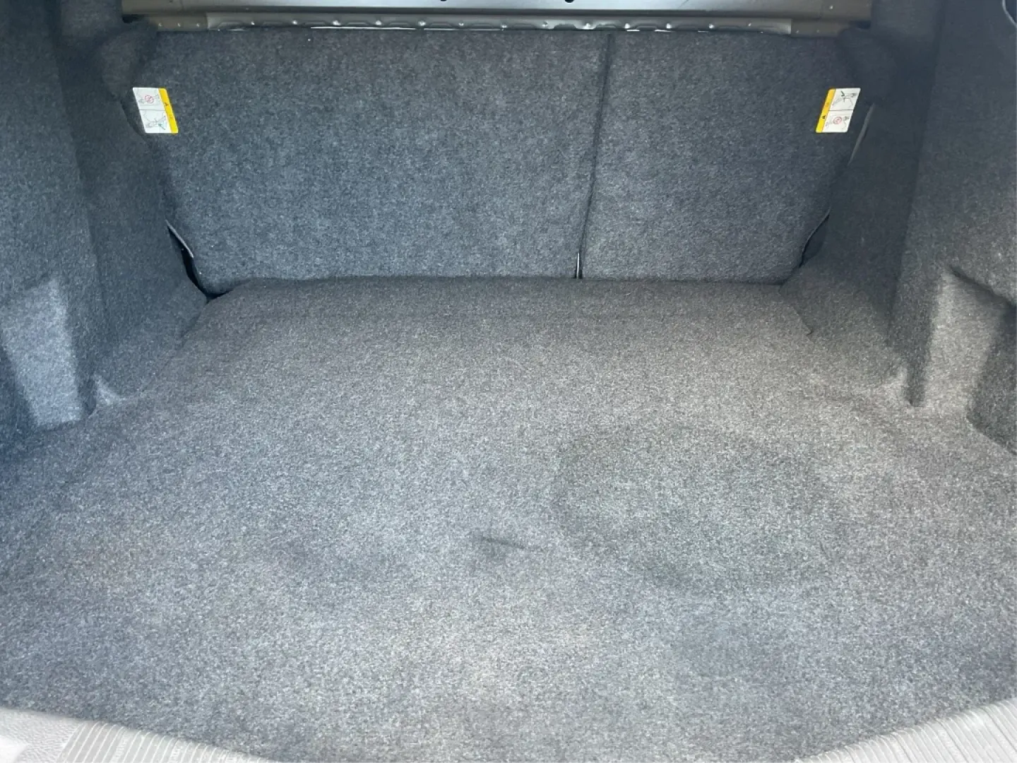 2014 Ford Fusion S (3FA6P0G75ER) with an Duratec 2.5L I-4 DOHC engine, located at 4508 South Dixie Dr, Moraine, OH, 45439, (937) 908-9800, 39.689976, -84.218452 - **Discover Your Next Adventure with the 2014 Ford Fusion at Advantage Car and Credit!**<br /> <br /> Are you ready to elevate your daily commute or embark on weekend road trips? The 2014 Ford Fusion at Advantage Car and Credit is your perfect companion for both. Its stylish design and dependable per - Photo#12