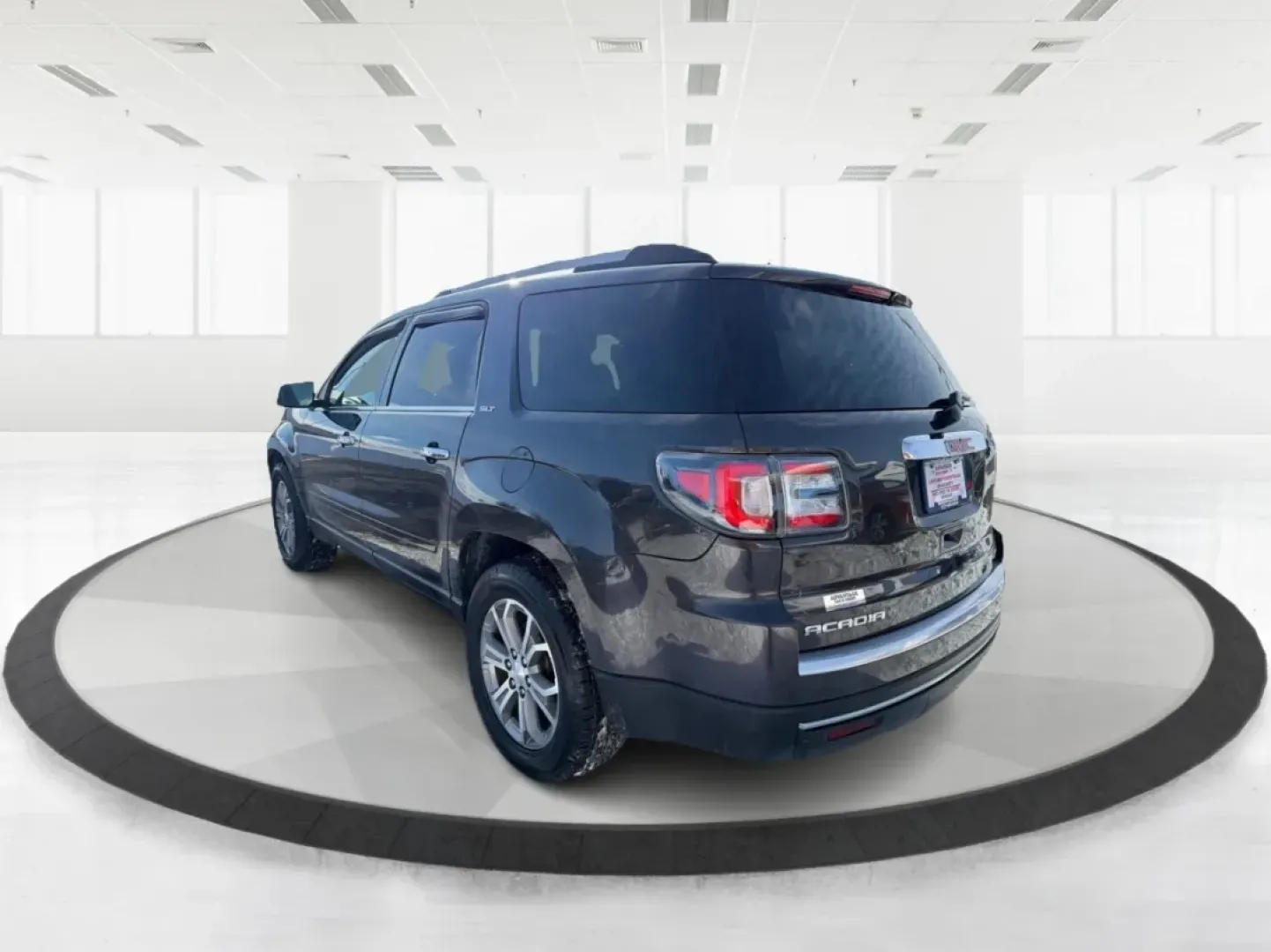 2015 GMC Acadia SLT-1 (1GKKVRKD6FJ) with an 3.6L V-6 gasoline direct injection engine, located at 1230 East Main St, Xenia, OH, 45385, (937) 908-9800, 39.688026, -83.910172 - **Experience Adventure and Comfort with the 2015 GMC Acadia at Advantage Car and Credit - Xenia!**<br /> <br /> Are you searching for the perfect vehicle to accommodate your growing family, make weekend adventures a breeze, or tackle your daily commute with style? Look no further than this stunning - Photo#4
