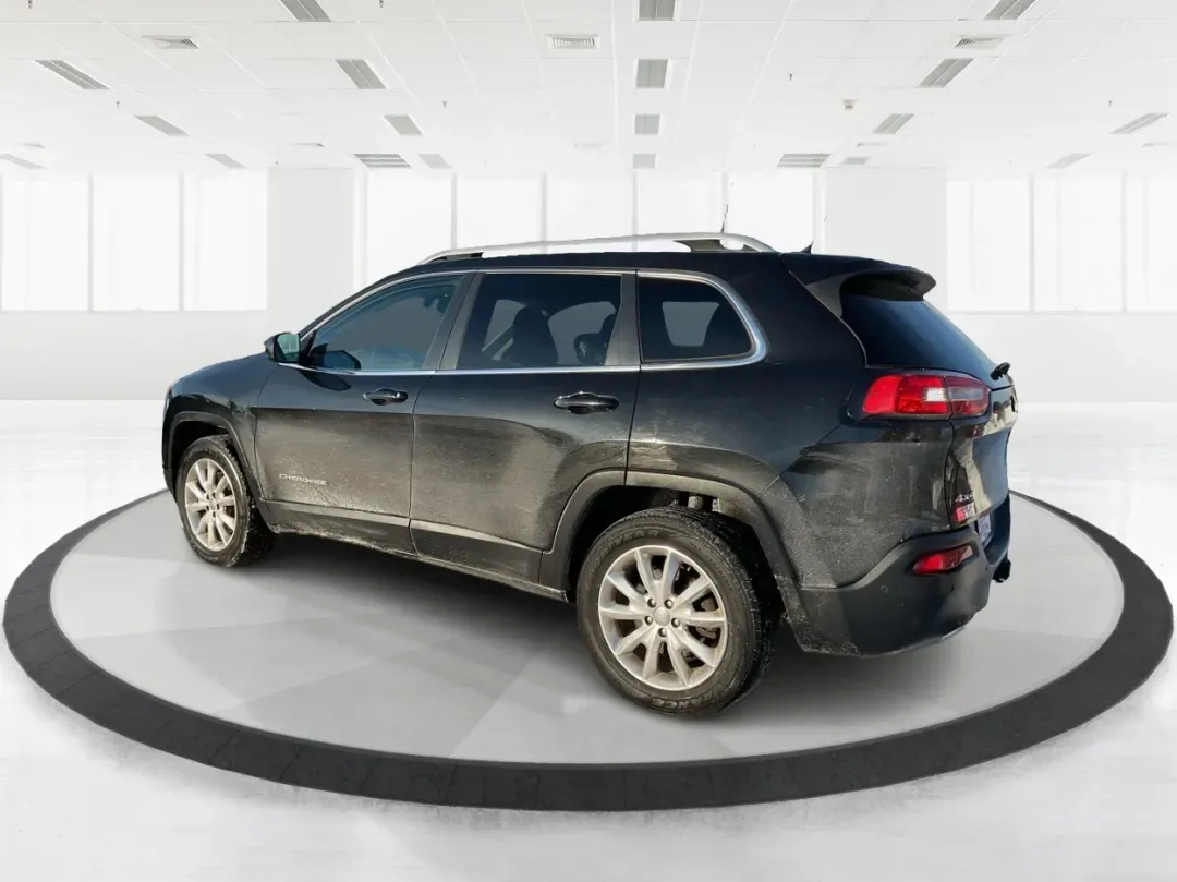 2014 Jeep Cherokee Limited (1C4PJMDS5EW) with an Other engine, located at 1099 N County Rd 25A , Troy, OH, 45373, (937) 908-9800, 40.057079, -84.212883 - Discover the perfect blend of versatility and style with the 2014 Jeep Cherokee Limited, now available at Advantage Car and Credit in Troy, OH! Whether you're navigating the daily grind or embarking on weekend adventures, this crossover SUV is designed to enhance your lifestyle, making it an ideal c - Photo#4