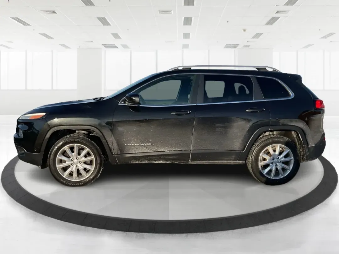 2014 Jeep Cherokee Limited (1C4PJMDS5EW) with an Other engine, located at 1099 N County Rd 25A , Troy, OH, 45373, (937) 908-9800, 40.057079, -84.212883 - Discover the perfect blend of versatility and style with the 2014 Jeep Cherokee Limited, now available at Advantage Car and Credit in Troy, OH! Whether you're navigating the daily grind or embarking on weekend adventures, this crossover SUV is designed to enhance your lifestyle, making it an ideal c - Photo#5