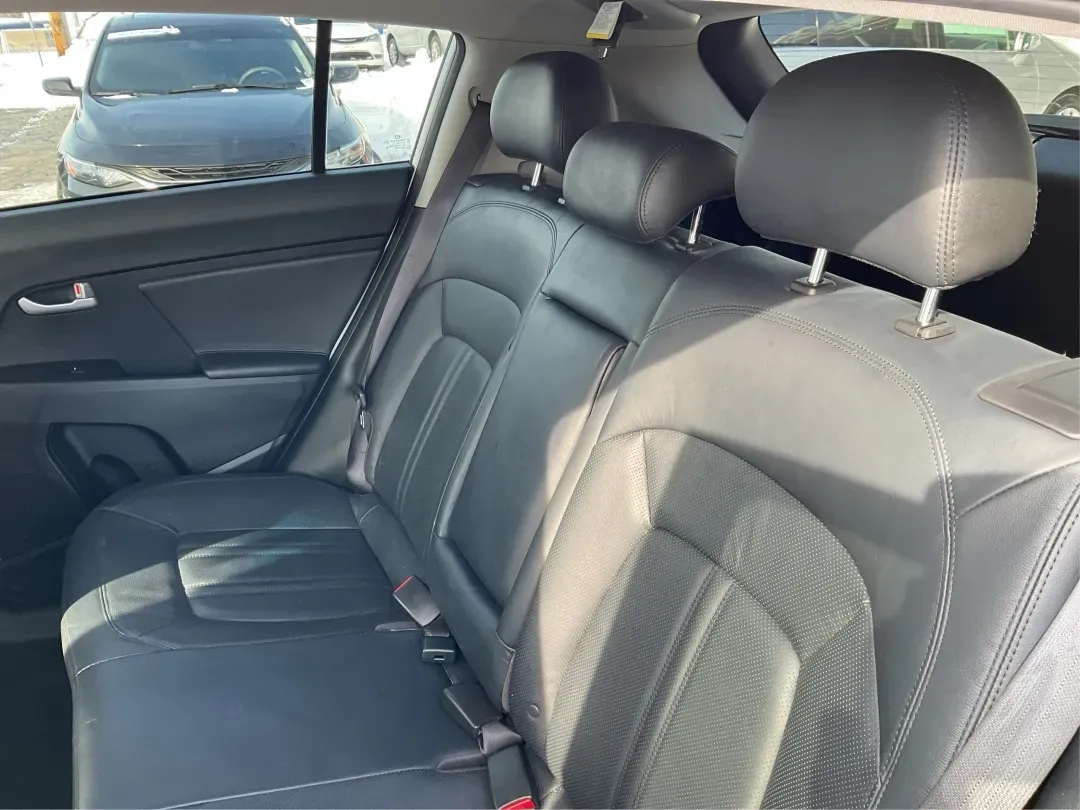 2016 Kia Sportage EX (KNDPCCAC2G7) with an Theta II 2.4L I-4 gasoline direct injection engine, located at 8750 N County Rd 25A, Piqua, OH, 45356, (937) 908-9800, 40.164391, -84.232513 - ### Elevate Your Adventures with the 2016 Kia Sportage EX from Advantage Car and Credit - Piqua!<br /> <br /> Are you ready to embrace a lifestyle filled with adventure and comfort? Whether you're a growing family, a daily commuter, or someone who loves weekend getaways, the 2016 Kia Sportage EX is - Photo#10