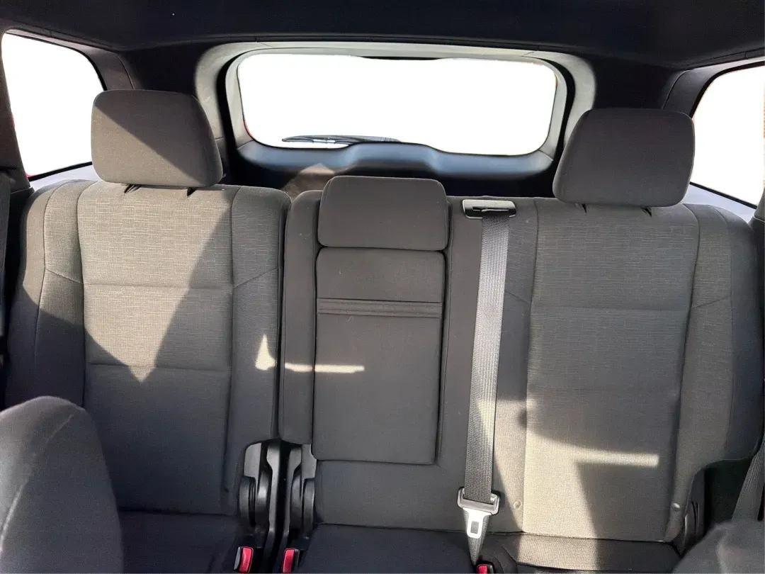 2016 Jeep Grand Cherokee Laredo (1C4RJFAG7GC) with an Pentastar 3.6L V-6 DOHC engine, 8A transmission, located at 1230 East Main St, Xenia, OH, 45385, (937) 908-9800, 39.688026, -83.910172 - ### Experience Adventure in Comfort with the 2016 Jeep Grand Cherokee Laredo <br /> <br /> If you're seeking a vehicle that can handle everything from daily commutes to weekend getaways, look no further than the 2016 Jeep Grand Cherokee Laredo. This robust SUV is perfect for both adventurous spirits - Photo#14