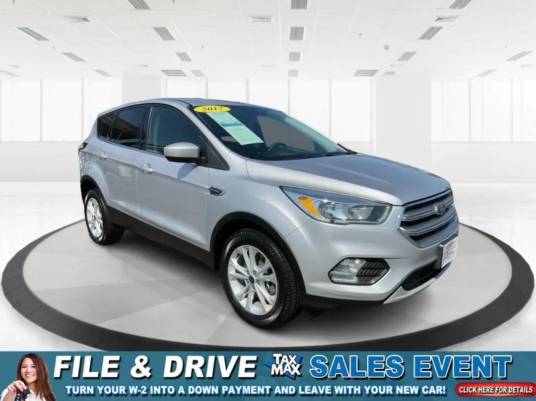 2017 Ford Escape SE (1FMCU9GD4HU) with an 1.5L L4 DOHC 16V engine, 6A transmission, located at 1184 Kauffman Ave, Fairborn, OH, 45324, (937) 908-9800, 39.807072, -84.030914 - **Adventure Awaits in This 2017 Ford Escape SE Perfect for Your Next Journey!**<br /> <br /> If you're looking for a versatile vehicle that meets the needs of an active lifestyle, the 2017 Ford Escape SE is the perfect choice for adventurous families or budget-conscious commuters. With ample room f - Photo#0