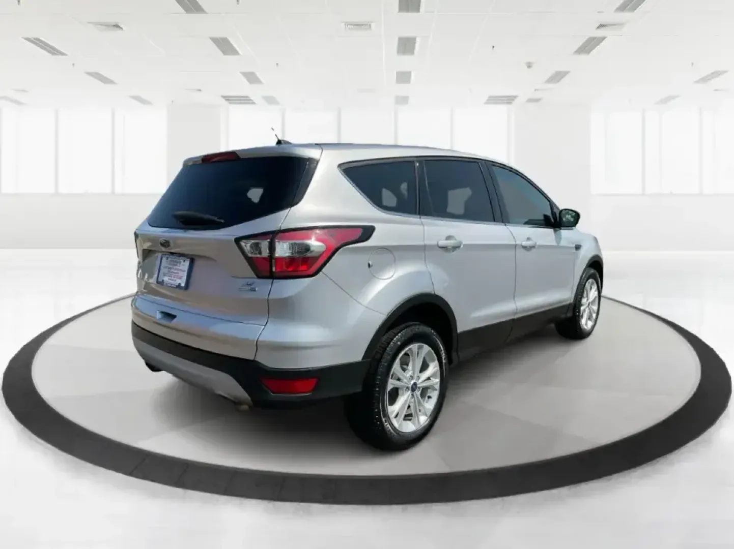 2017 Ford Escape SE (1FMCU9GD4HU) with an 1.5L L4 DOHC 16V engine, 6A transmission, located at 401 Woodman Dr, Riverside, OH, 45431, (937) 908-9800, 39.760899, -84.123421 - **Adventure Awaits in This 2017 Ford Escape SE Perfect for Your Next Journey!**<br /> <br /> If you're looking for a versatile vehicle that meets the needs of an active lifestyle, the 2017 Ford Escape SE is the perfect choice for adventurous families or budget-conscious commuters. With ample room f - Photo#2