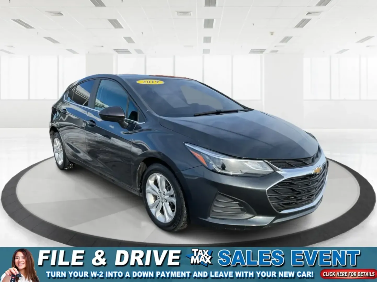 2019 Chevrolet Cruze LT (3G1BE6SM6KS) with an 1.4L I-4 gasoline direct injection engine, 6A transmission, located at 1184 Kauffman Ave, Fairborn, OH, 45324, (937) 908-9800, 39.807072, -84.030914 - ### Explore Life in Style with the 2019 Chevrolet Cruze LT Hatchback Perfect for Every Journey!<br /> <br /> Are you ready to elevate your daily commute or weekend adventures? The 2019 Chevrolet Cruze LT Hatchback offers a blend of efficiency, comfort, and style that suits a variety of lifestyles. - Photo#0