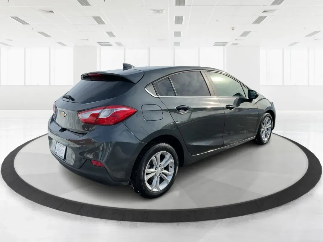 2019 Chevrolet Cruze LT (3G1BE6SM6KS) with an 1.4L I-4 gasoline direct injection engine, 6A transmission, located at 1184 Kauffman Ave, Fairborn, OH, 45324, (937) 908-9800, 39.807072, -84.030914 - ### Explore Life in Style with the 2019 Chevrolet Cruze LT Hatchback Perfect for Every Journey!<br /> <br /> Are you ready to elevate your daily commute or weekend adventures? The 2019 Chevrolet Cruze LT Hatchback offers a blend of efficiency, comfort, and style that suits a variety of lifestyles. - Photo#2