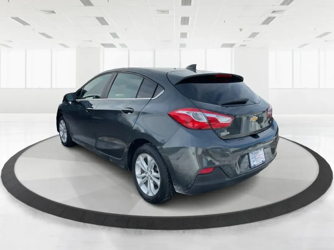 2019 Chevrolet Cruze LT (3G1BE6SM6KS) with an 1.4L I-4 gasoline direct injection engine, 6A transmission, located at 1184 Kauffman Ave, Fairborn, OH, 45324, (937) 908-9800, 39.807072, -84.030914 - ### Explore Life in Style with the 2019 Chevrolet Cruze LT Hatchback Perfect for Every Journey!<br /> <br /> Are you ready to elevate your daily commute or weekend adventures? The 2019 Chevrolet Cruze LT Hatchback offers a blend of efficiency, comfort, and style that suits a variety of lifestyles. - Photo#4