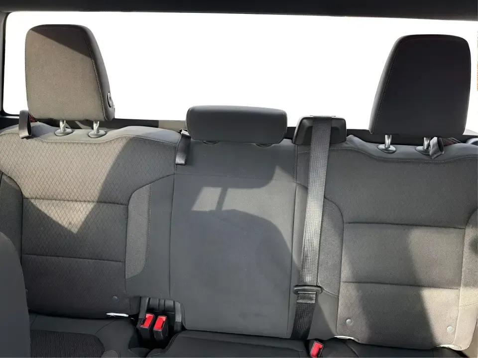 2020 Chevrolet Silverado 1500 4WD Double Cab Standard Bed LT (1GCRYDED6LZ) with an 5.3L V8 OHV 16V engine, 6A transmission, located at 4508 South Dixie Dr, Moraine, OH, 45439, (937) 908-9800, 39.689976, -84.218452 - Are you ready to tackle your next big adventure without breaking the bank? The 2020 Chevrolet Silverado 1500 at Advantage Car and Credit in Piqua, OH, is your ideal companion for weekend getaways, family outings, or simply conquering your daily commute. With its rugged capabilities and comfortable r - Photo#14