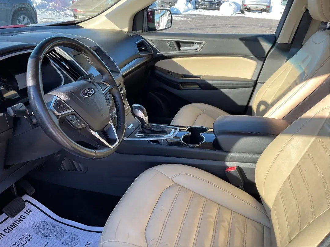 2016 Ford Edge SEL (2FMPK3J99GB) with an 2.0L L4 DOHC 16V engine, 6A transmission, located at 8750 N County Rd 25A, Piqua, OH, 45356, (937) 908-9800, 40.164391, -84.232513 - **Elevate Your Daily Drive with This 2016 Ford Edge SEL at Advantage Car and Credit - Piqua!**<br /> <br /> Are you ready to transform your daily commute or weekend adventures? The 2016 Ford Edge SEL is the perfect SUV to elevate your driving experience, whether you're hauling the kids to soccer pra - Photo#9