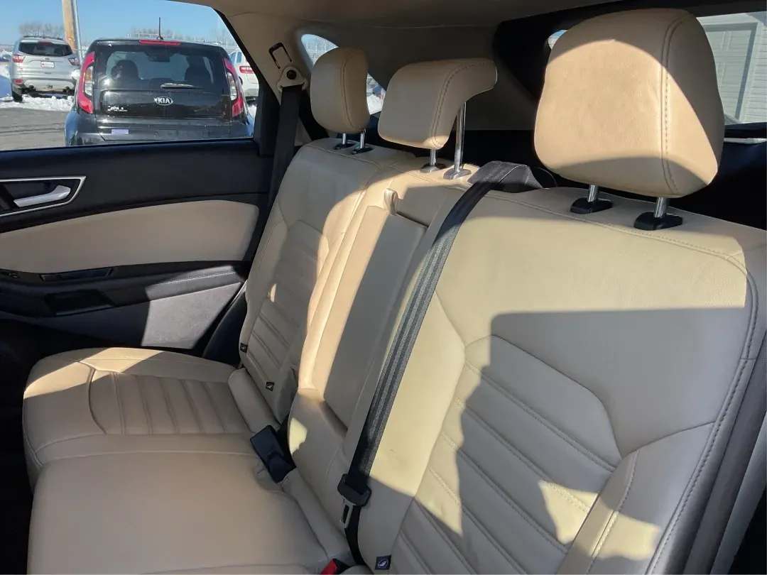 2016 Ford Edge SEL (2FMPK3J99GB) with an 2.0L L4 DOHC 16V engine, 6A transmission, located at 8750 N County Rd 25A, Piqua, OH, 45356, (937) 908-9800, 40.164391, -84.232513 - **Elevate Your Daily Drive with This 2016 Ford Edge SEL at Advantage Car and Credit - Piqua!**<br /> <br /> Are you ready to transform your daily commute or weekend adventures? The 2016 Ford Edge SEL is the perfect SUV to elevate your driving experience, whether you're hauling the kids to soccer pra - Photo#10