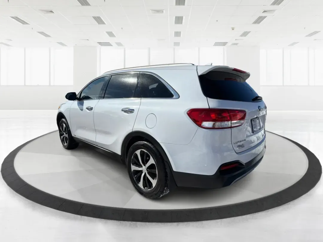 2018 Kia Sorento 2.0T EX (5XYPHDA11JG) with an 2L I-4 gasoline direct injection engine, 6A transmission, located at 880 E. National Road, Vandalia, OH, 45377, (937) 908-9800, 39.891918, -84.183594 - Experience the freedom of adventure with the 2018 Kia Sorento EX, available at Advantage Car and Credit in Vandalia, OH! This SUV is not just a vehicle; it's a companion for families, commuters, and weekend explorers alike. With its robust features and versatile design, the Sorento is perfect for ev - Photo#4