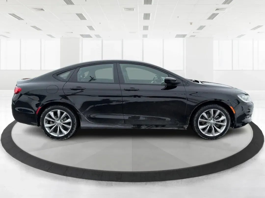 2016 Chrysler 200 S (1C3CCCBB9GN) with an Pentastar 3.6L V-6 DOHC engine, 9A transmission, located at 1951 S Dayton Lakeview Rd., New Carlisle, OH, 45344, (937) 908-9800, 39.890999, -84.050255 - Elevate your driving experience and embrace adventure with the 2016 Chrysler 200 S, now available at Advantage Car and Credit, your trusted Buy Here Pay Here dealership located at 1951 S Dayton-Lakeview Rd, New Carlisle, OH 45344. Whether you're commuting through the bustling streets of New Carlisle - Photo#1