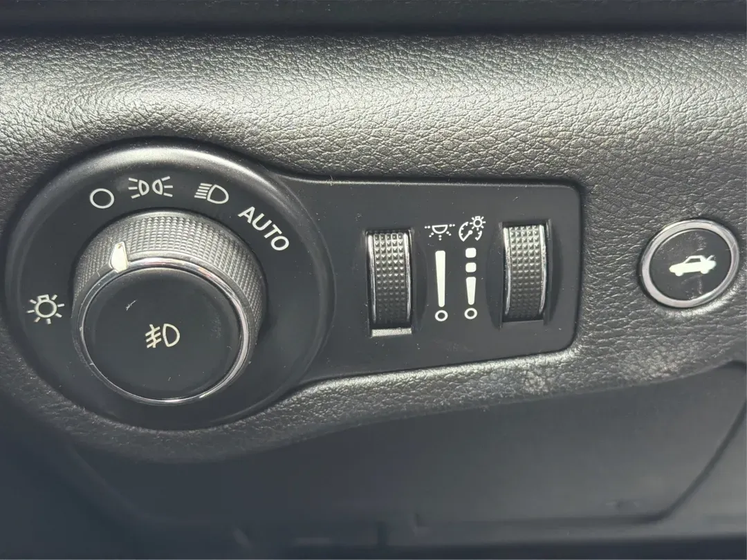 2016 Chrysler 200 S (1C3CCCBB9GN) with an Pentastar 3.6L V-6 DOHC engine, 9A transmission, located at 1951 S Dayton Lakeview Rd., New Carlisle, OH, 45344, (937) 908-9800, 39.890999, -84.050255 - Elevate your driving experience and embrace adventure with the 2016 Chrysler 200 S, now available at Advantage Car and Credit, your trusted Buy Here Pay Here dealership located at 1951 S Dayton-Lakeview Rd, New Carlisle, OH 45344. Whether you're commuting through the bustling streets of New Carlisle - Photo#17