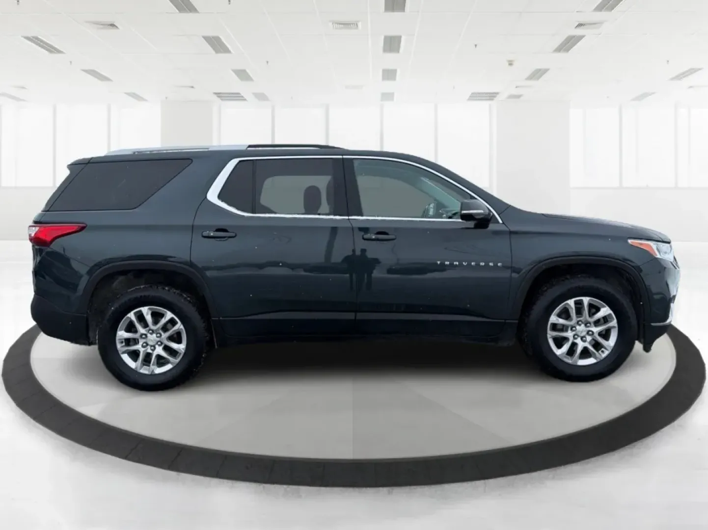 2018 Chevrolet Traverse 1LT (1GNERGKW2JJ) with an 3.6L V-6 gasoline direct injection engine, 9A transmission, located at 1951 S Dayton Lakeview Rd., New Carlisle, OH, 45344, (937) 908-9800, 39.890999, -84.050255 - **Conquer Every Adventure with the 2018 Chevrolet Traverse!** <br /> <br /> Are you ready to embark on exhilarating weekend getaways or tackle the daily grind with the perfect blend of comfort and reliability? Look no further than this stunning 2018 Chevrolet Traverse at Advantage Car and Credit in - Photo#1