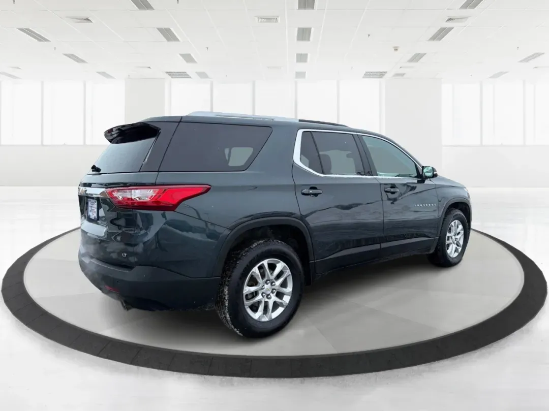 2018 Chevrolet Traverse 1LT (1GNERGKW2JJ) with an 3.6L V-6 gasoline direct injection engine, 9A transmission, located at 1951 S Dayton Lakeview Rd., New Carlisle, OH, 45344, (937) 908-9800, 39.890999, -84.050255 - **Conquer Every Adventure with the 2018 Chevrolet Traverse!** <br /> <br /> Are you ready to embark on exhilarating weekend getaways or tackle the daily grind with the perfect blend of comfort and reliability? Look no further than this stunning 2018 Chevrolet Traverse at Advantage Car and Credit in - Photo#2